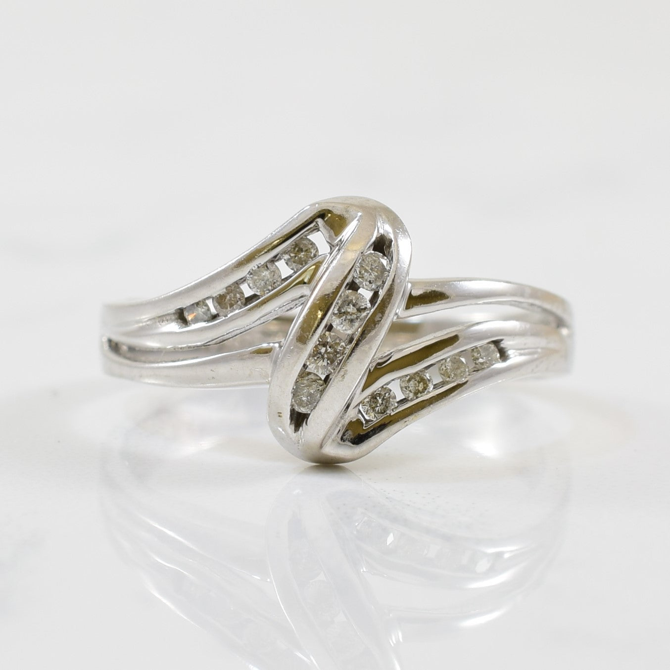 Bague nœud de contournement en diamant | 0,15 ct | Taille 6,5 |