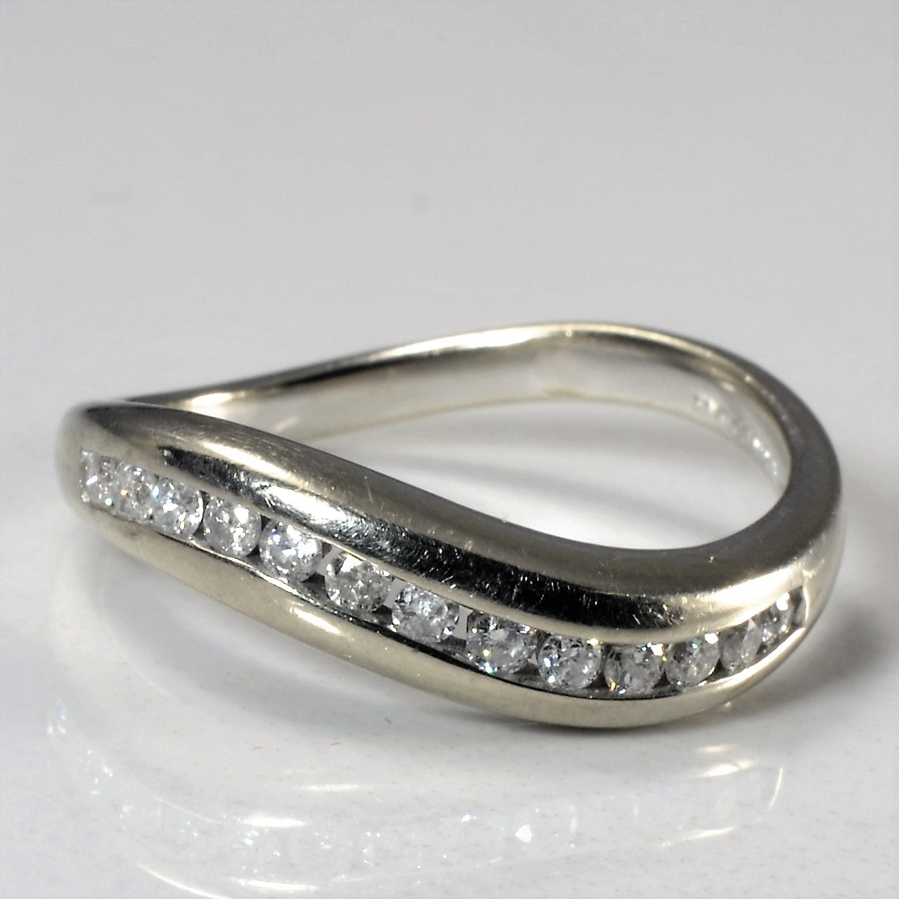 Channel Set Diamond Wave Ring | 0.20ctw | SZ 6.5 |