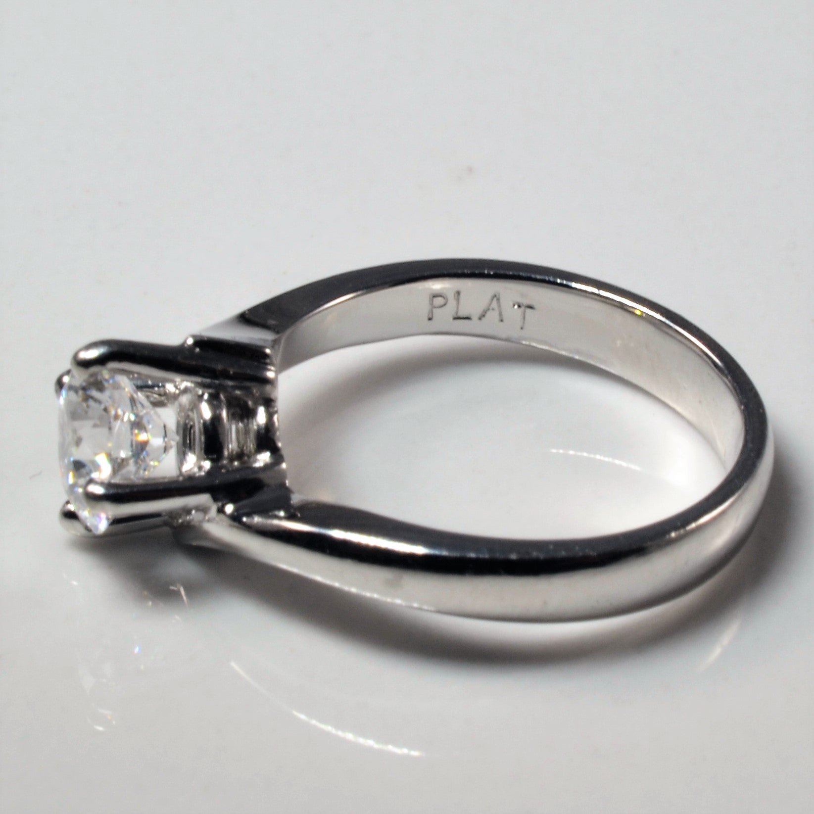 Bague de fiançailles solitaire diamant avec contournement | 0,70 ct | Taille 3,5 |