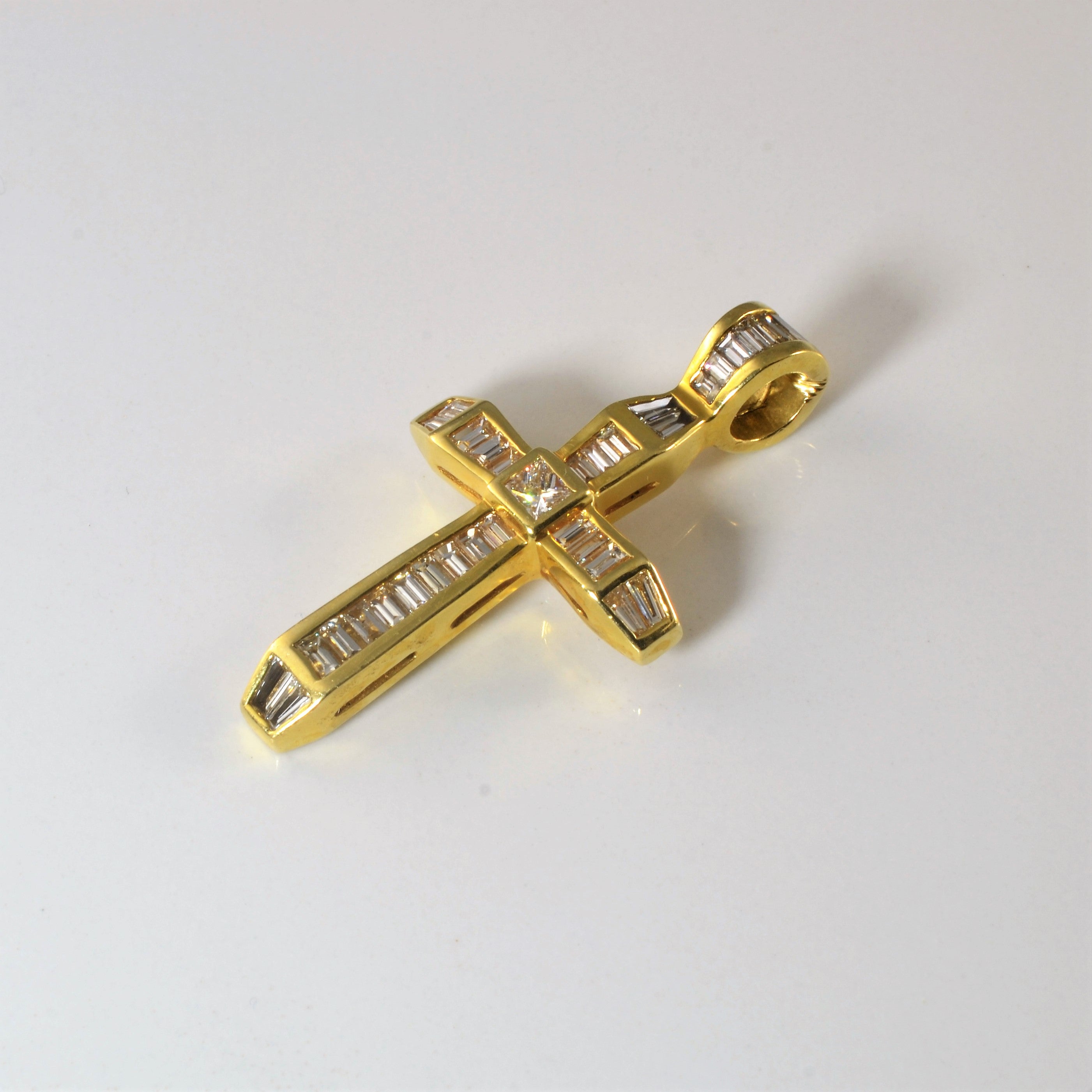 Diamond Cross Pendant | 2.02ctw |