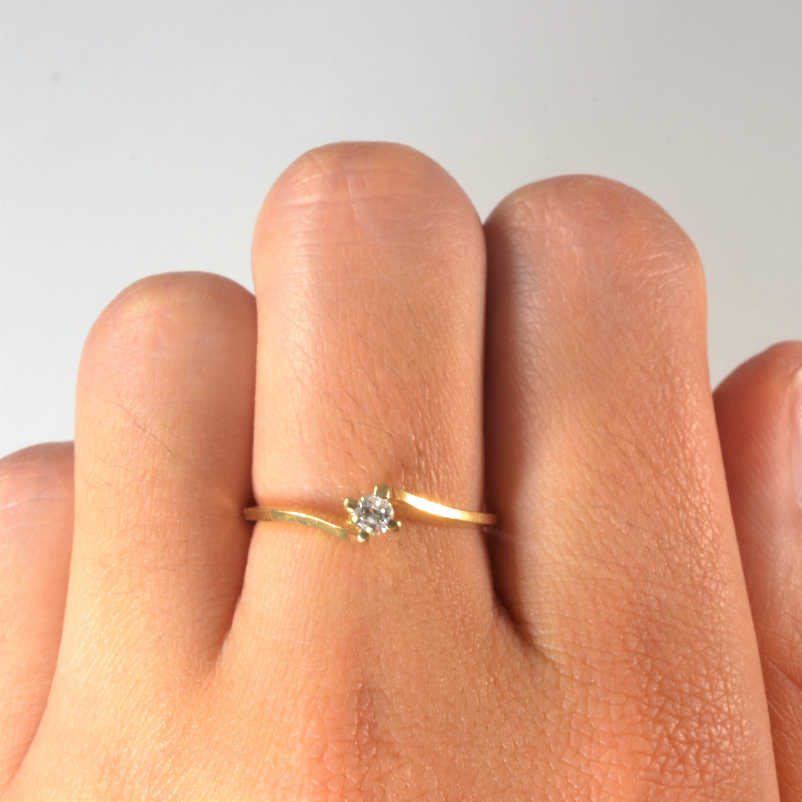 Solitaire Diamond Twist Ring | 0.09ct | SZ 6.25 |