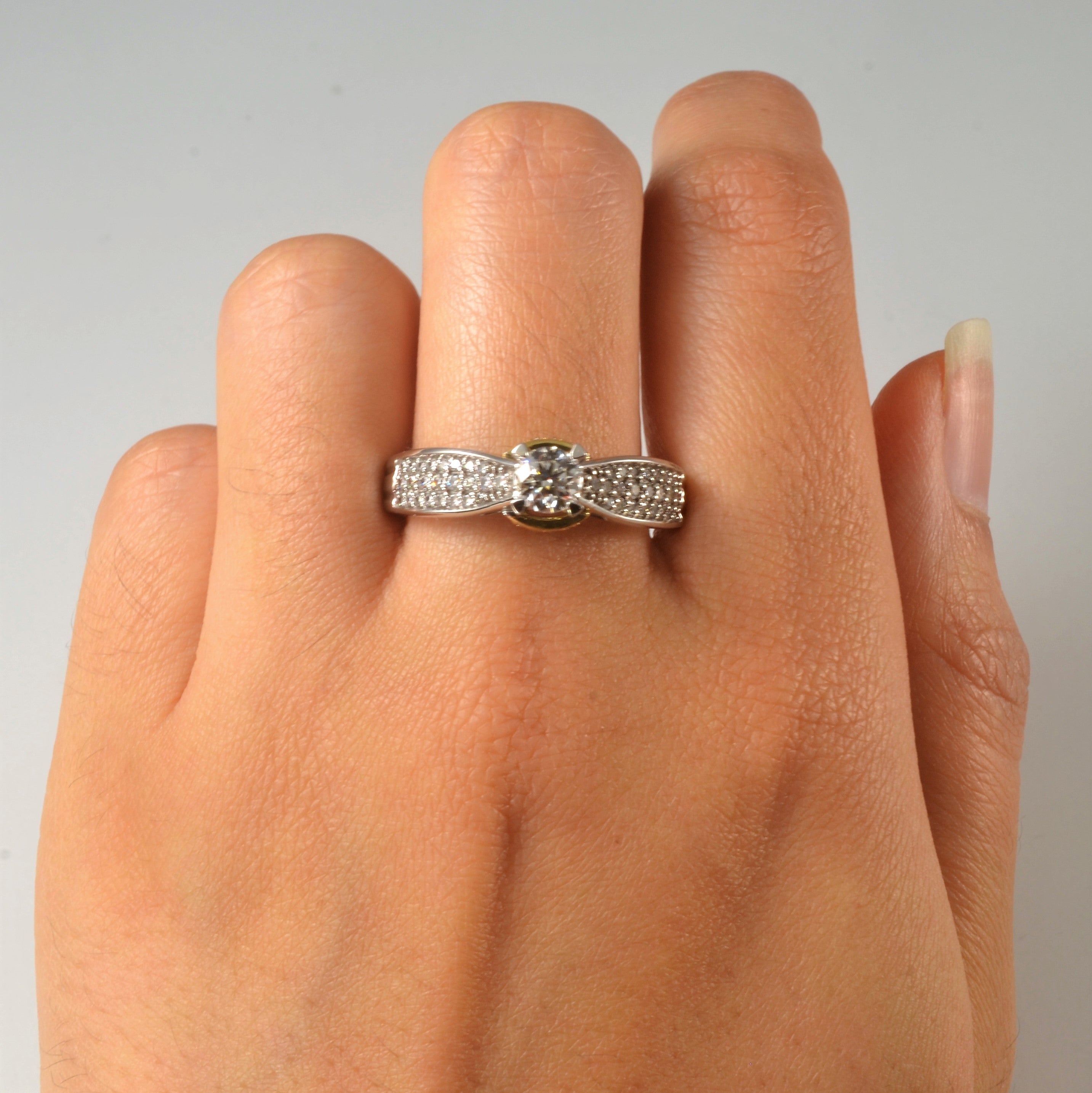 Bague de fiançailles en or jaune avec diamants canadiens | 0,70 ct | Taille 11,5 |