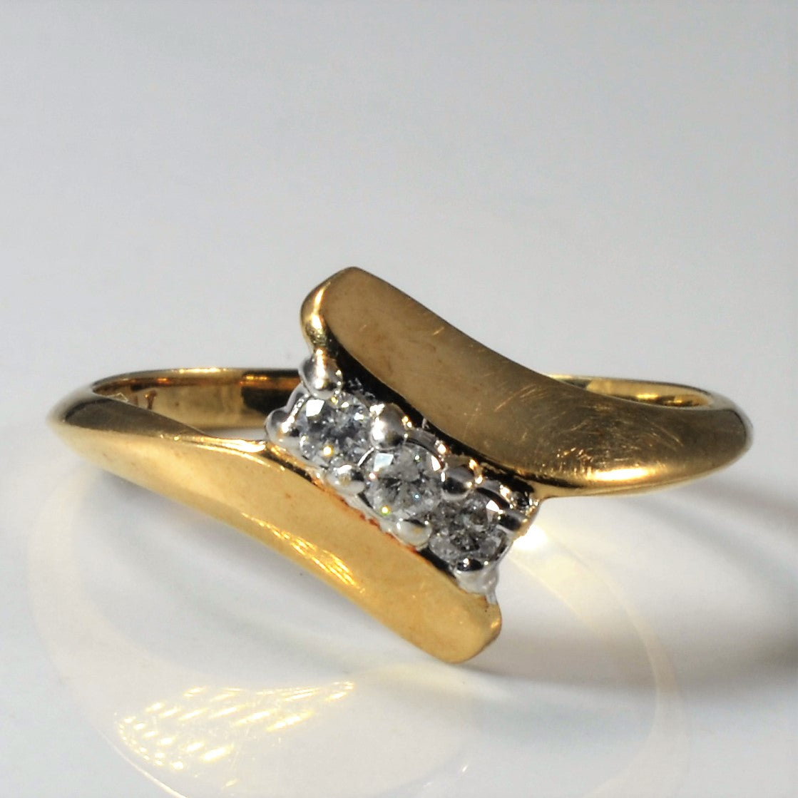 Bypass Three Stone Diamond Ring | 0.09ctw | SZ 7 |