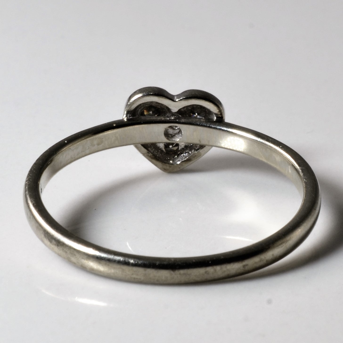 Cluster Set Heart Diamond Ring | 0.04ctw | SZ 6 |