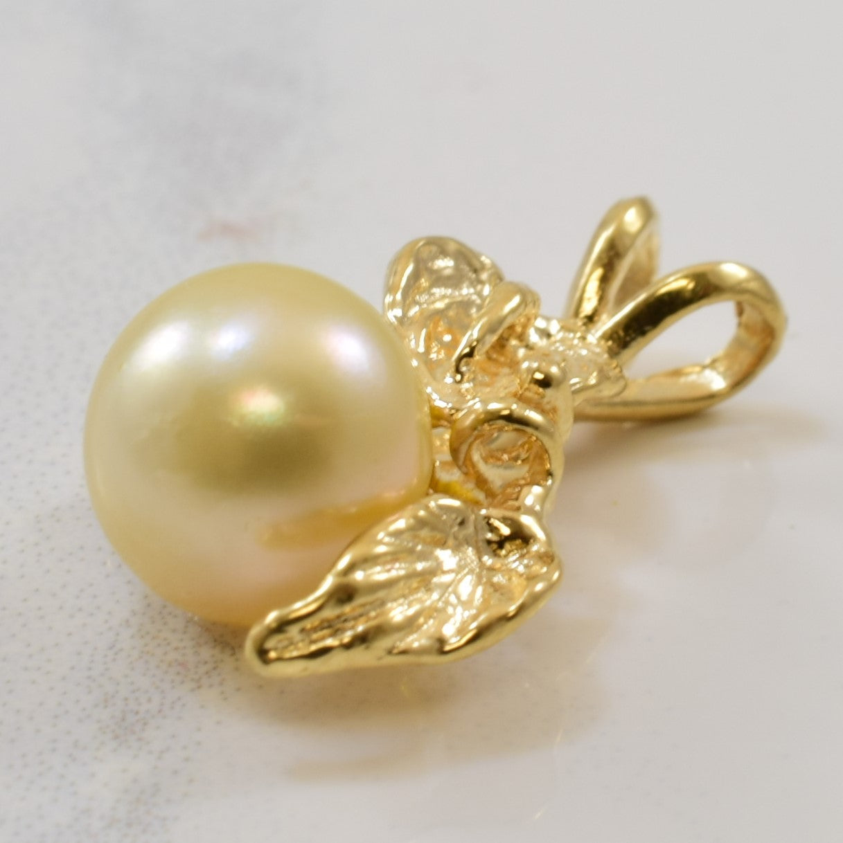 Leaf Detailed Pearl Pendant | 5.00ct |