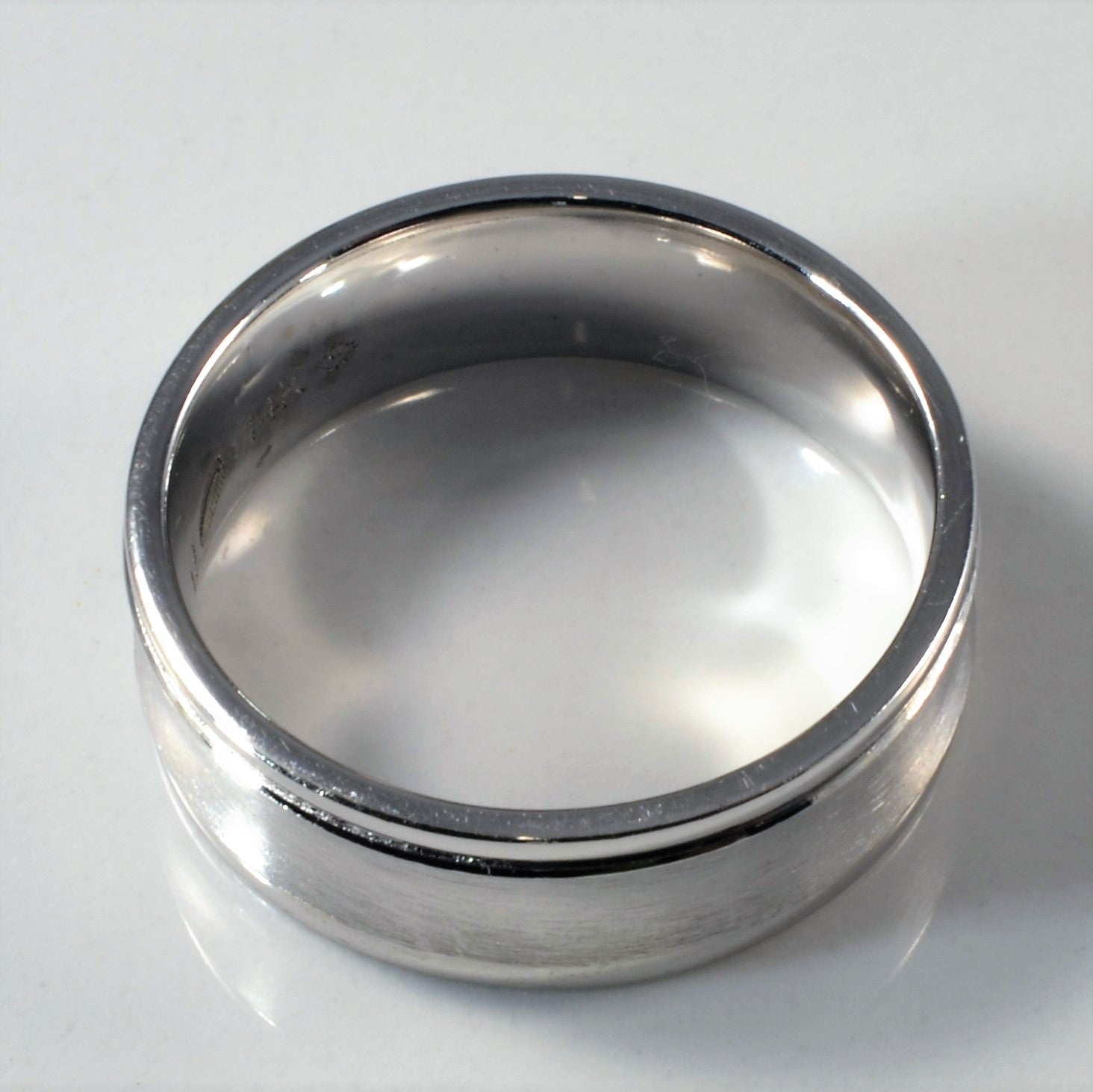 Concave White Gold Band | SZ 9 |