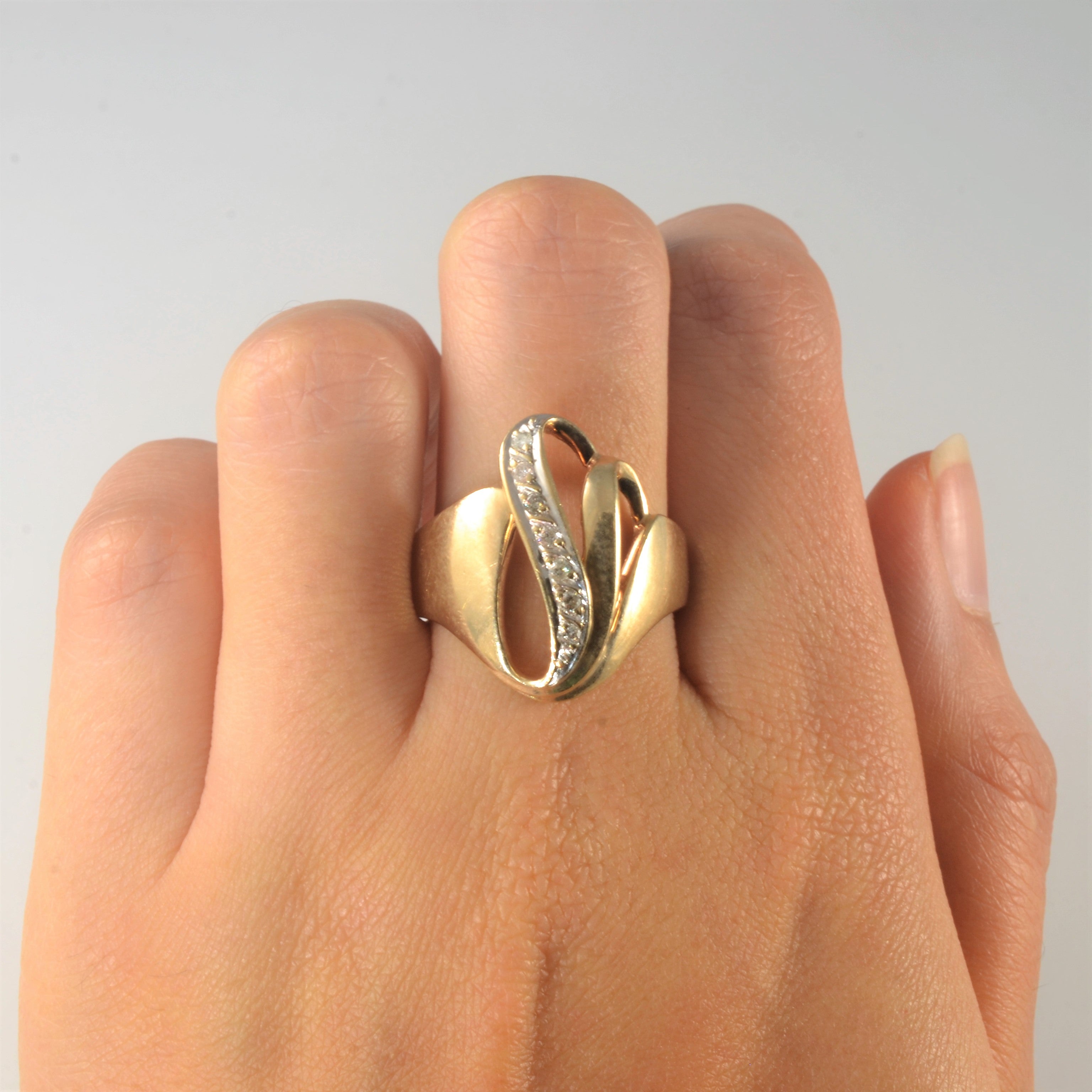 Wavy Diamond Cocktail Ring | 0.10ctw | SZ 9.5 |