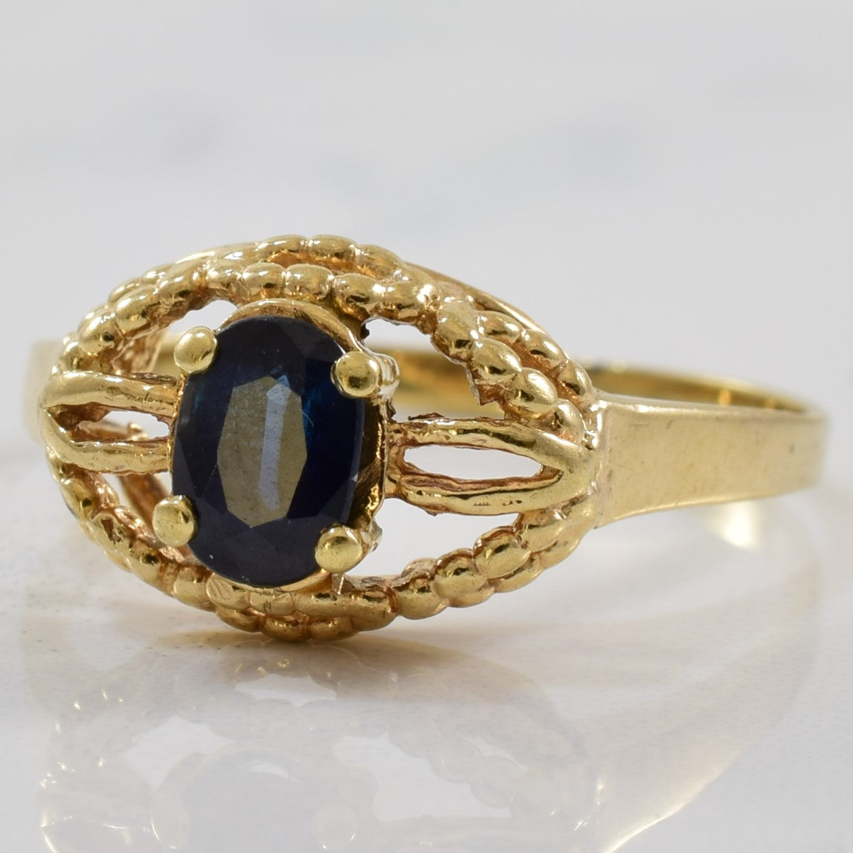 Bague en saphir bleu sertie d'un motif corde | 0,60 ct | Taille 8,5 |
