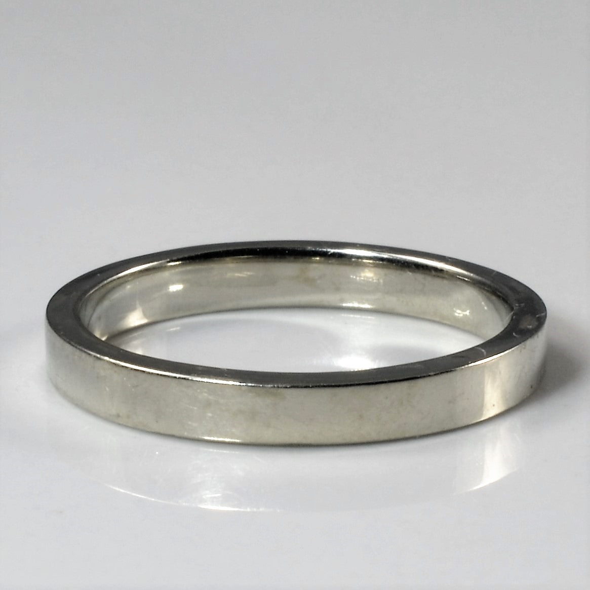 19k White Gold Band | 5.25|