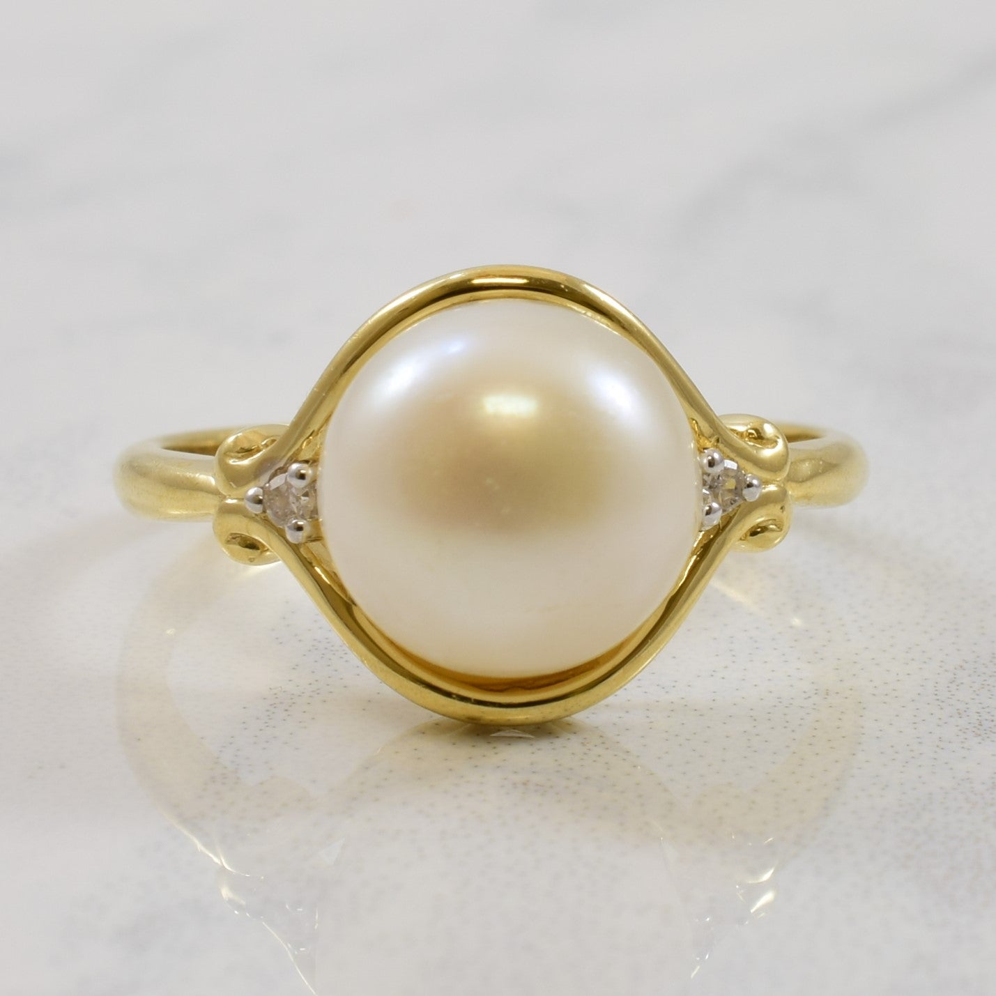 Button Pearl & Diamond Ring | 4.20ct, 0.02ctw | SZ 7 |