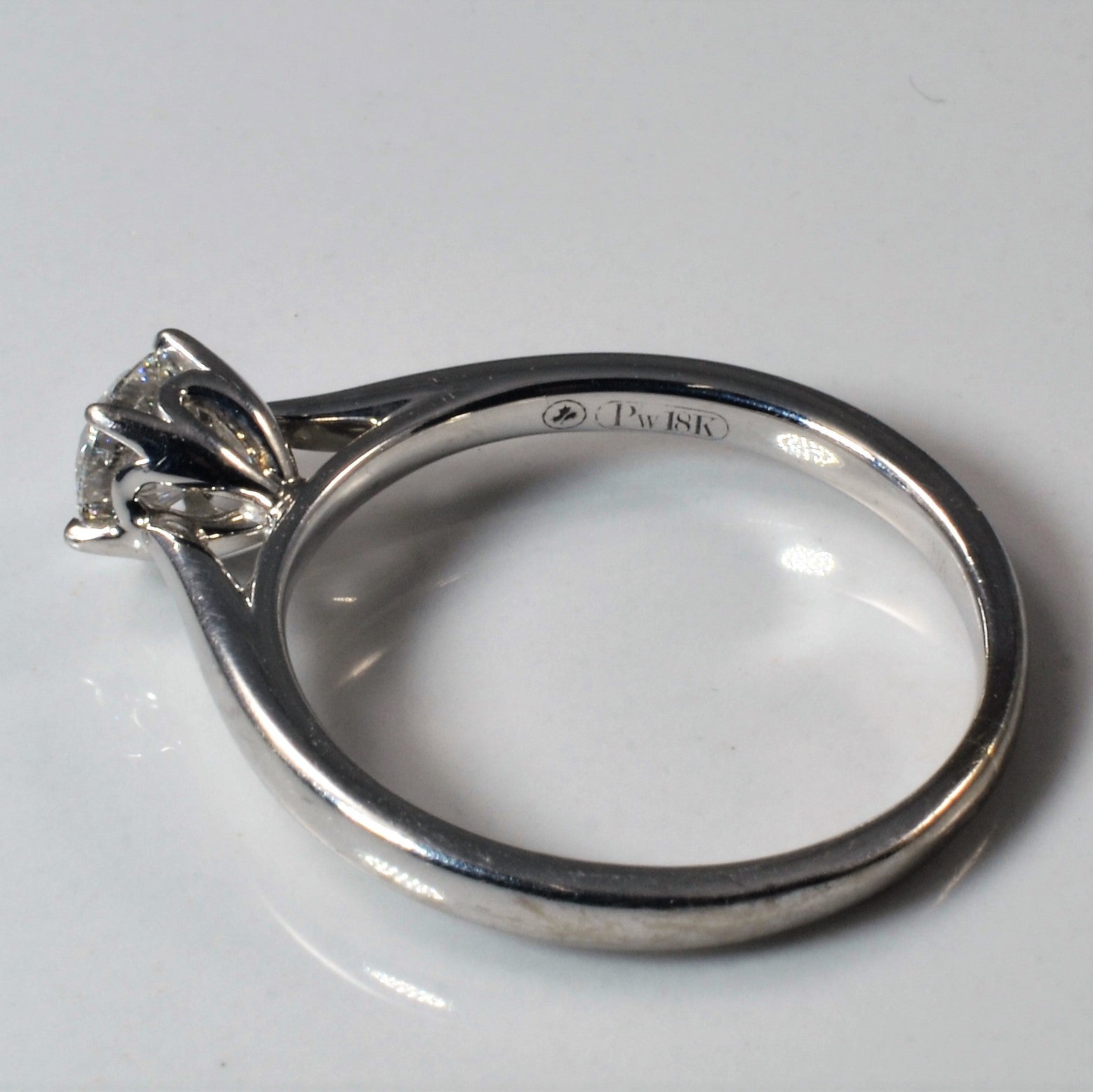 Canadian Maple Leaf Solitaire Diamond Ring | 0.53ct | SZ 6.75 |