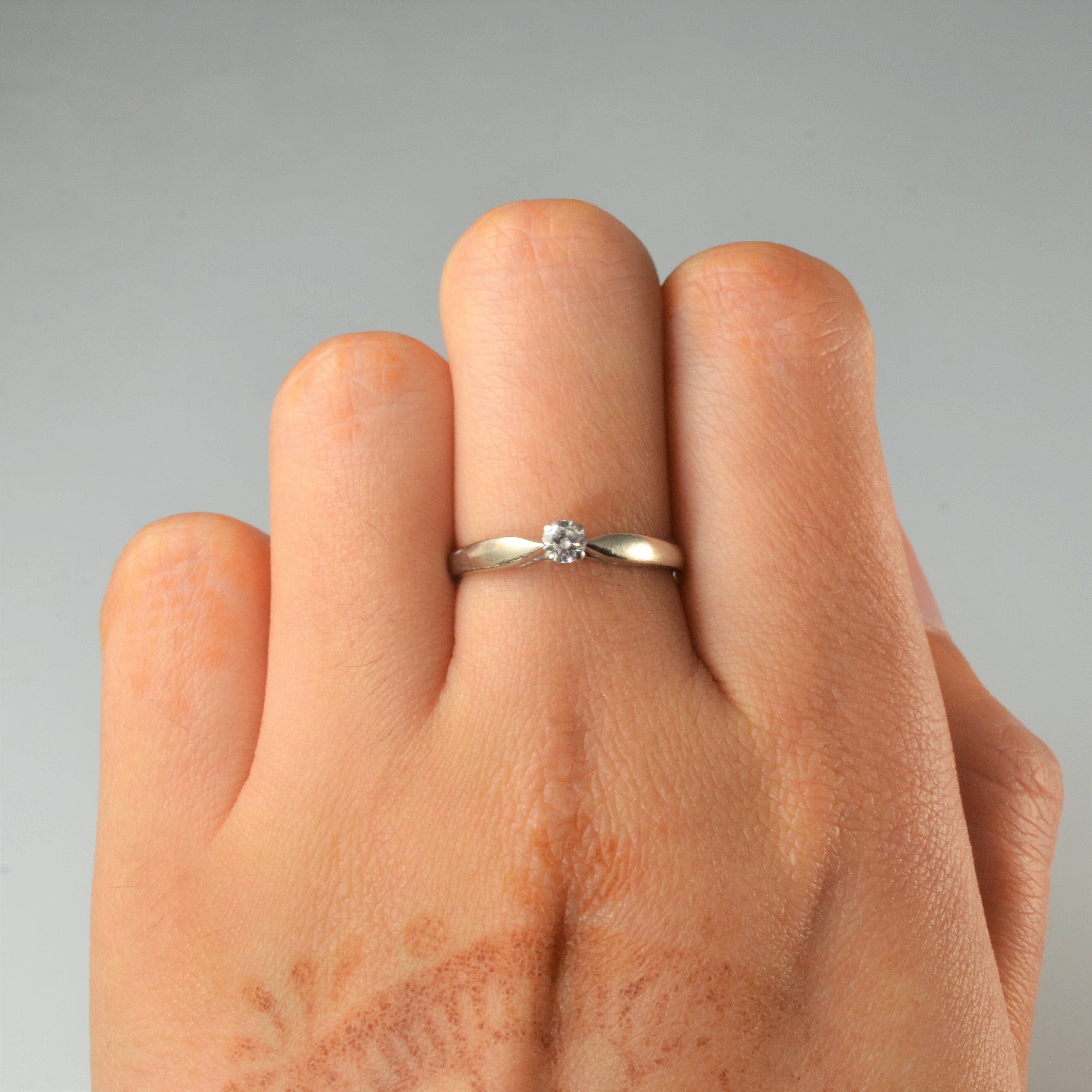 Petite Solitaire Diamond Ring | 0.13ct | SZ 6.25 |