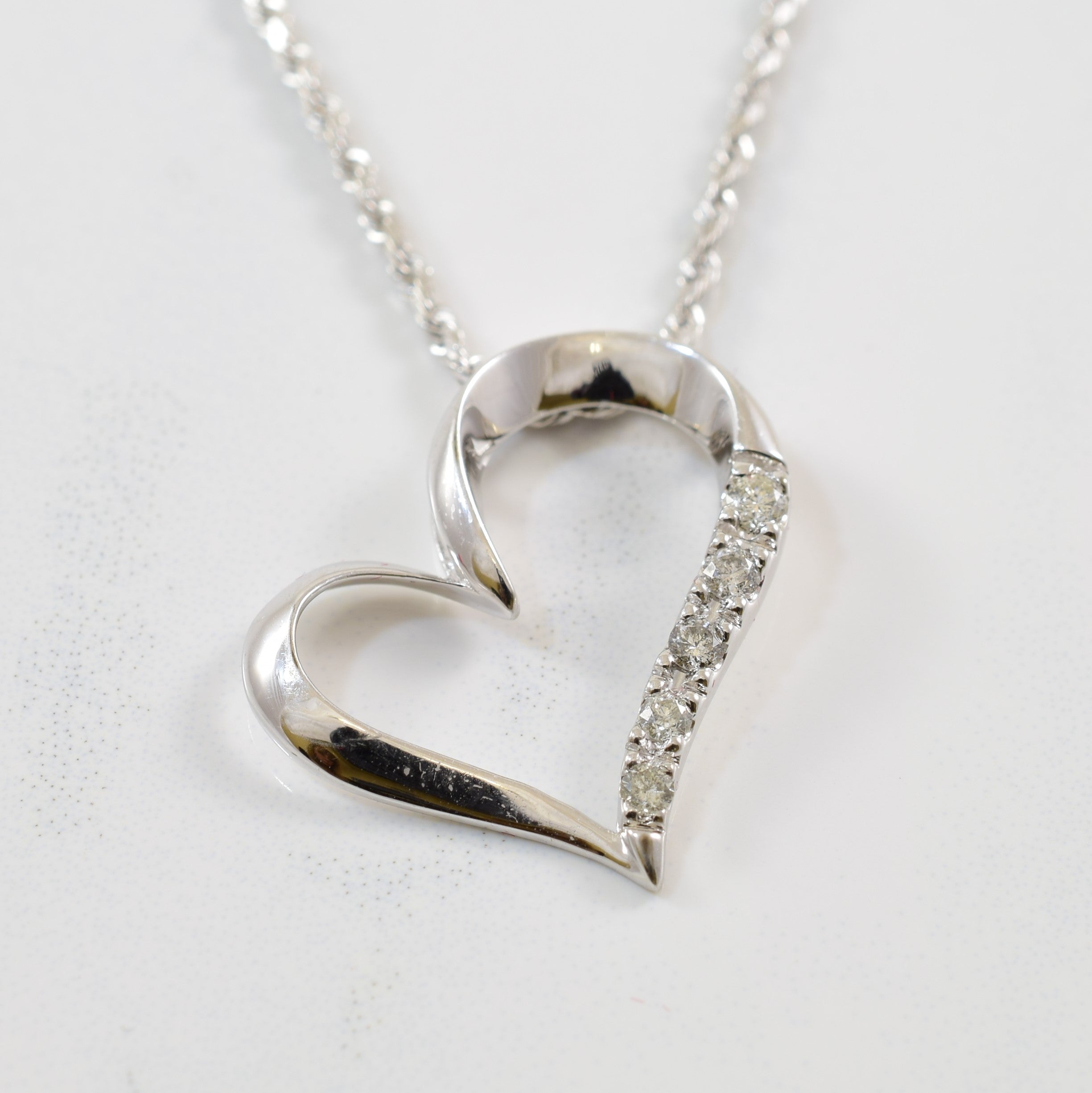 Diamond Heart Necklace | 0.10ctw | 18" |