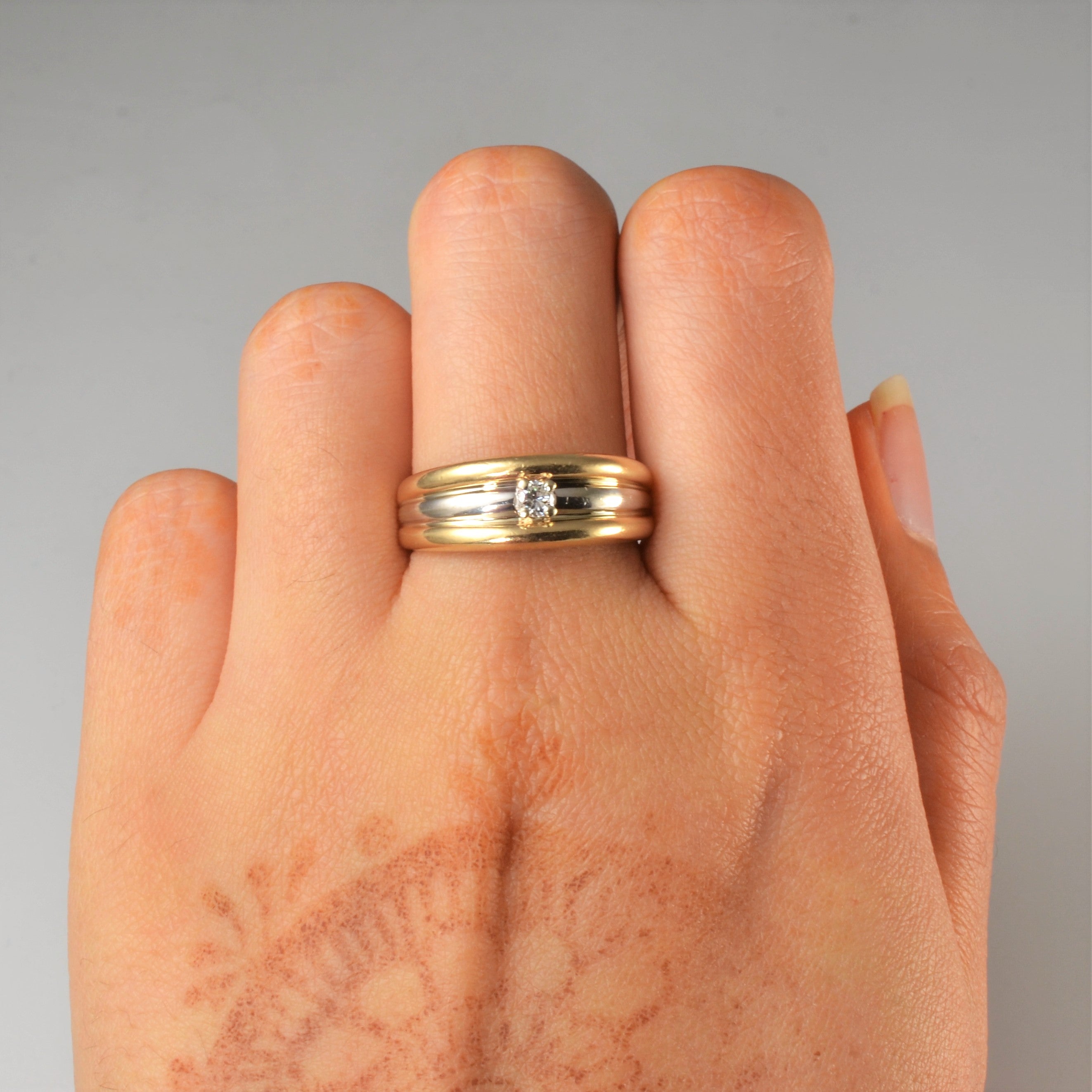 Two Tone Gold Diamond Ring | 0.08ct | SZ 8 |