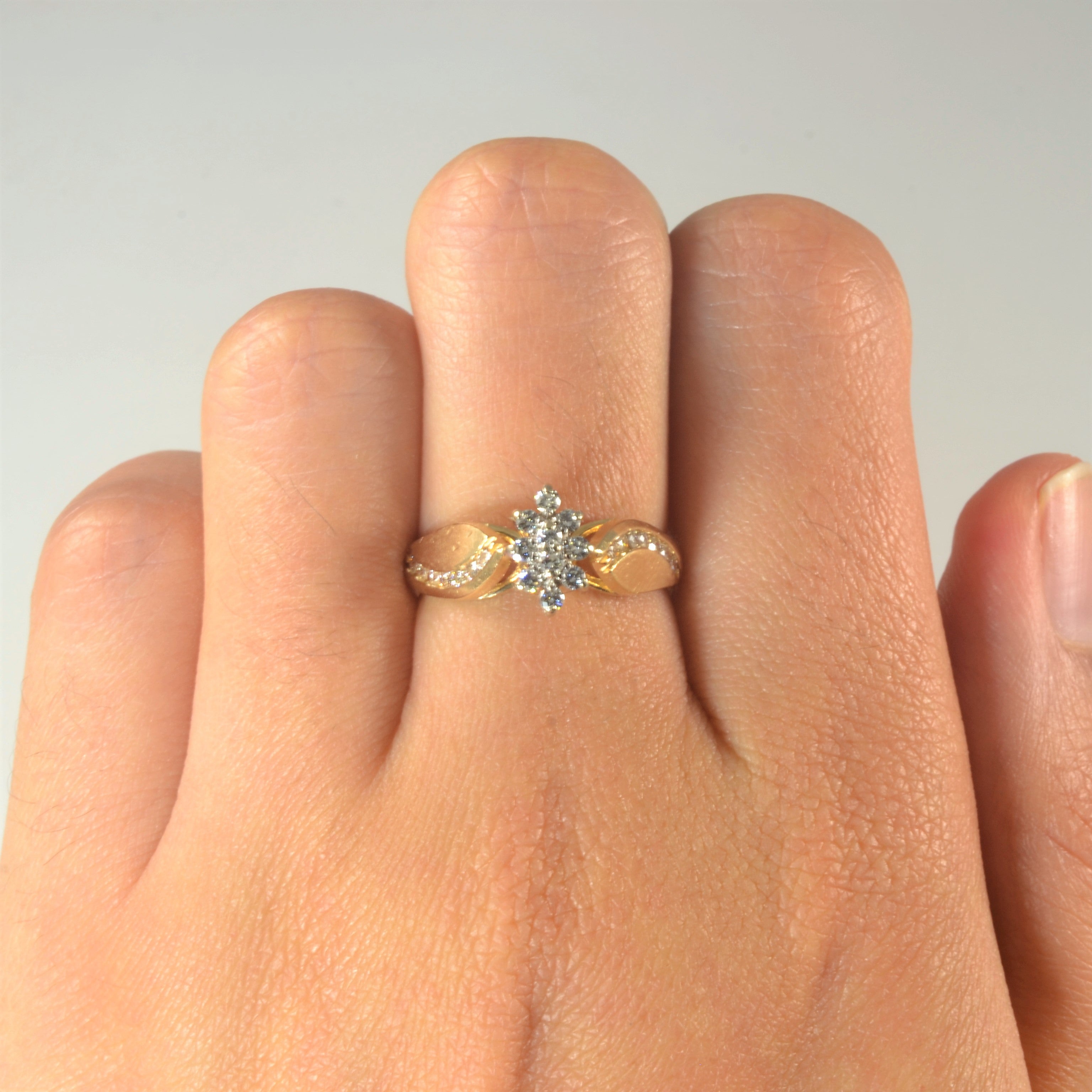 Marquise Shaped Diamond Cluster Ring | 0.30ctw | SZ 6 |