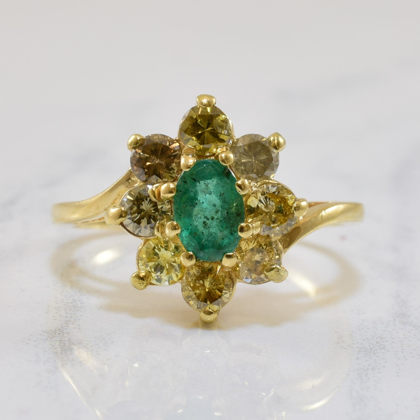 Emerald & Gradient Yellow Diamond Cocktail Ring | 0.80ctw, 0.40ct | SZ 7 |