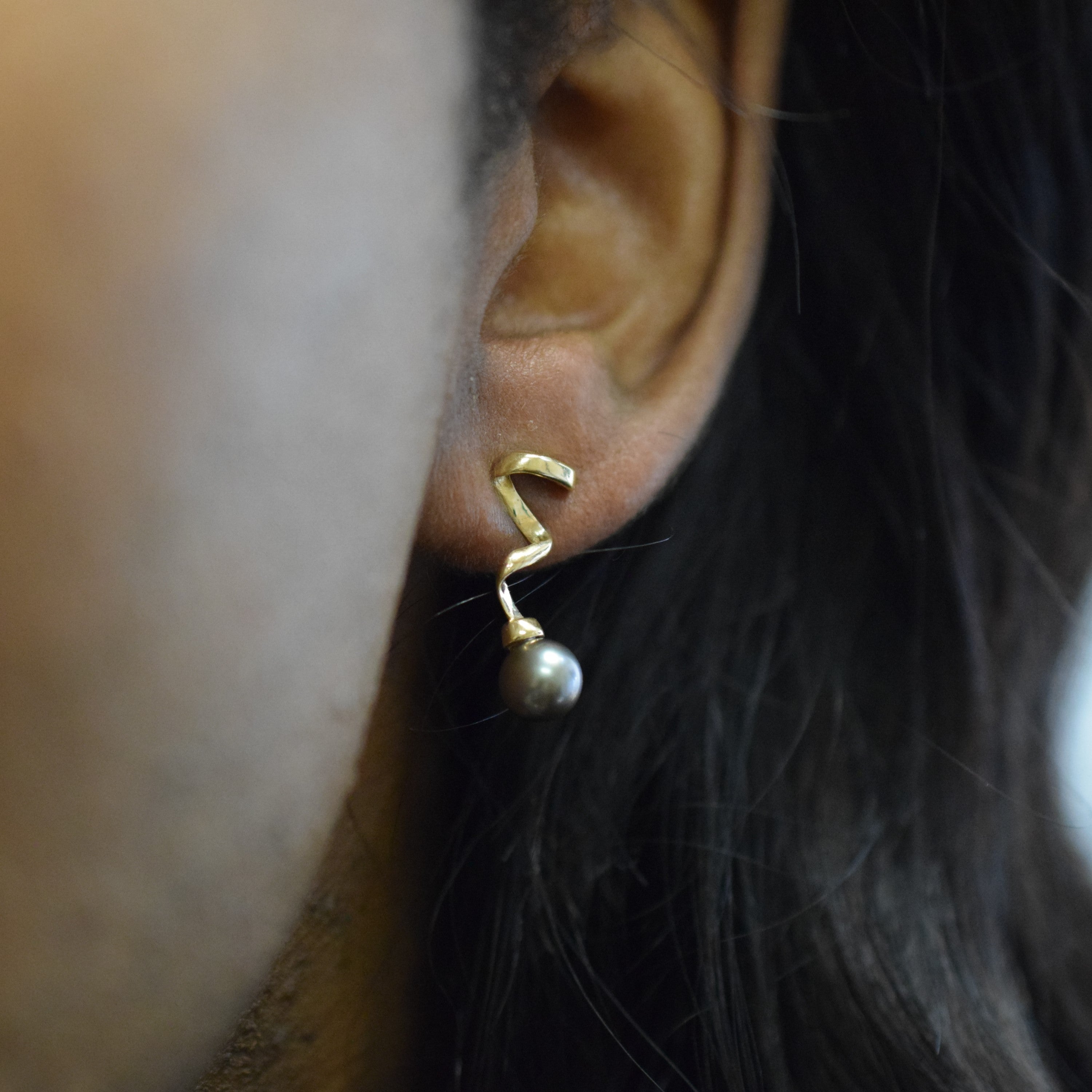 Twisted Black Pearl Drop Earrings | 7.00ctw |