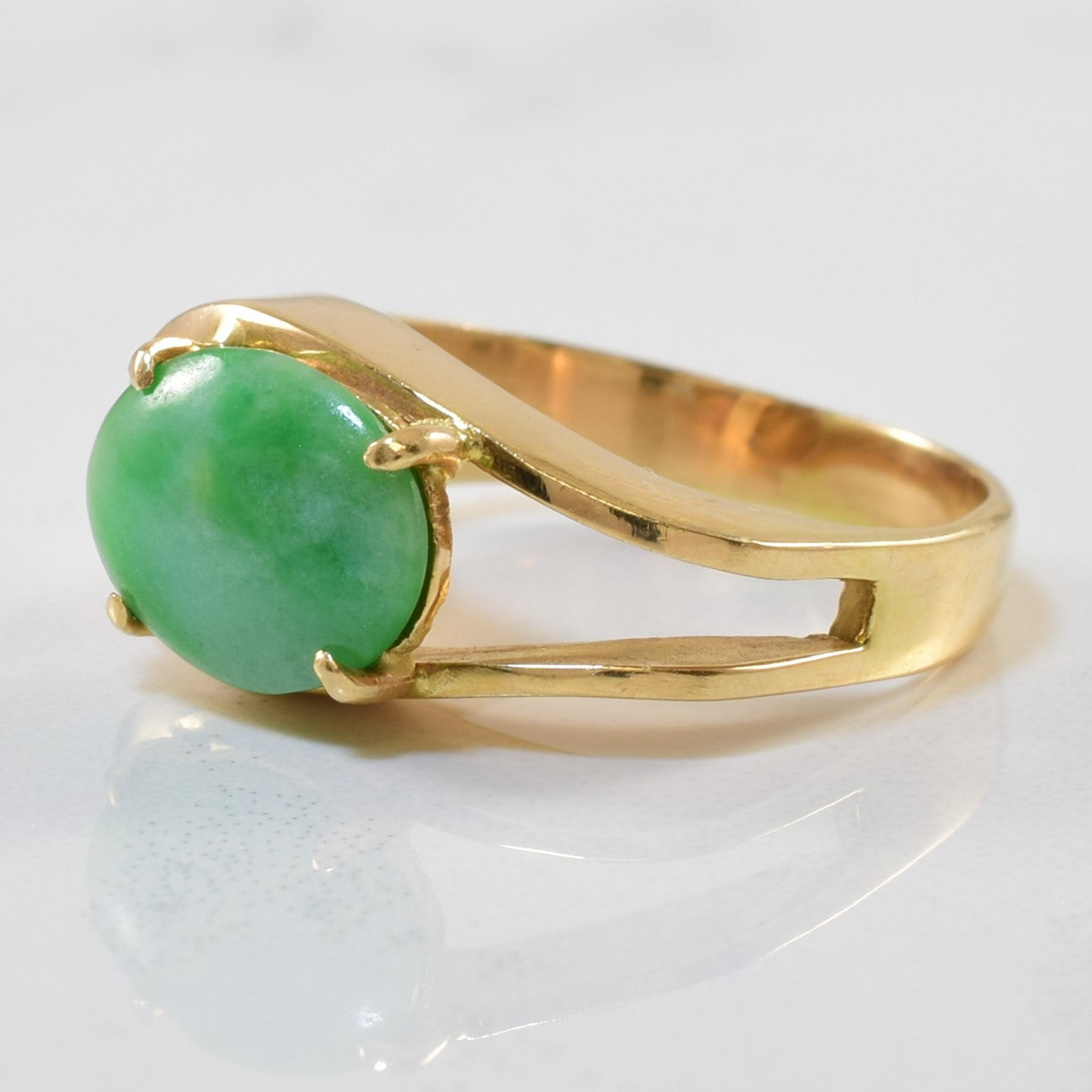 Jadeite Cabochon Split Shank Ring | 2.00ct | SZ 4.5 |