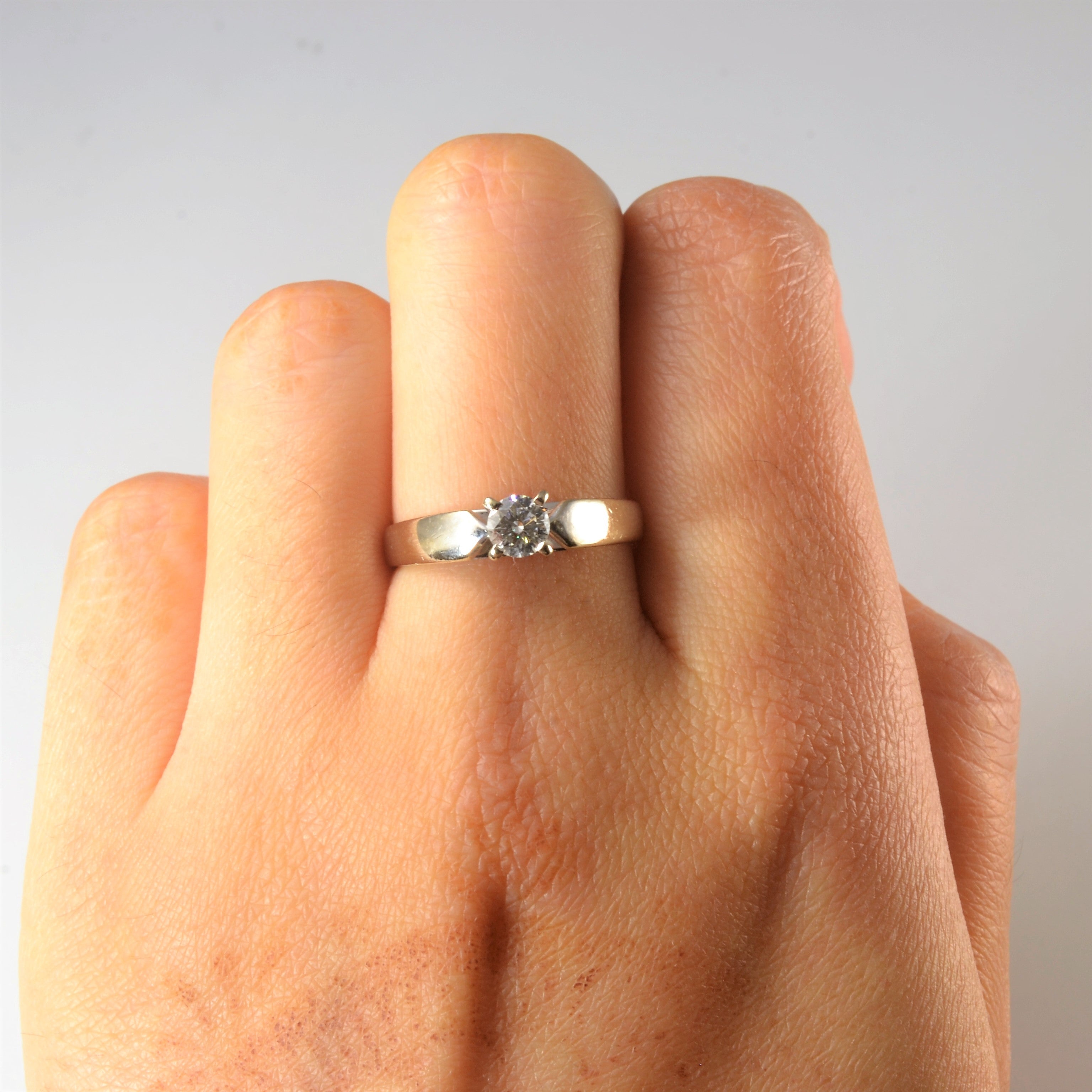 White Gold Tapered Solitaire Diamond Ring | 0.30ct | SZ 7.25 |