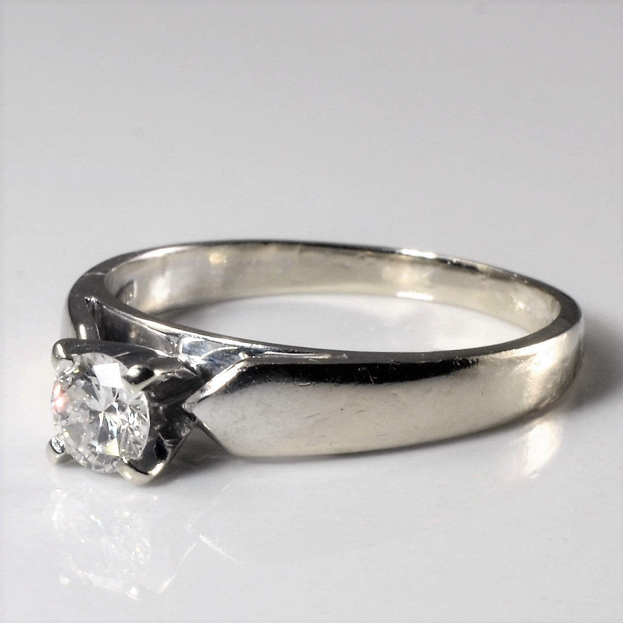 White Gold Tapered Solitaire Diamond Ring | 0.30ct | SZ 7.25 |