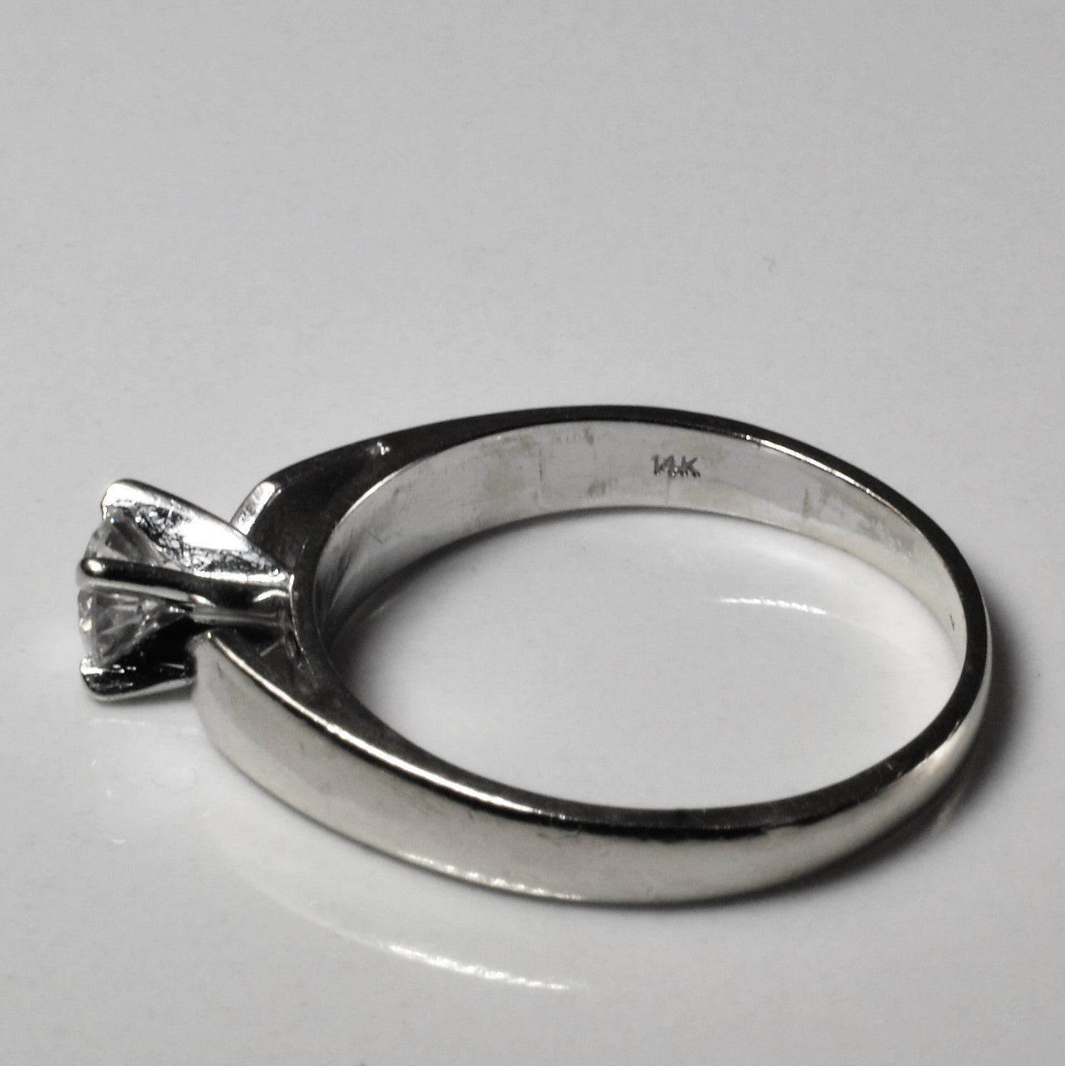 White Gold Tapered Solitaire Diamond Ring | 0.30ct | SZ 7.25 |