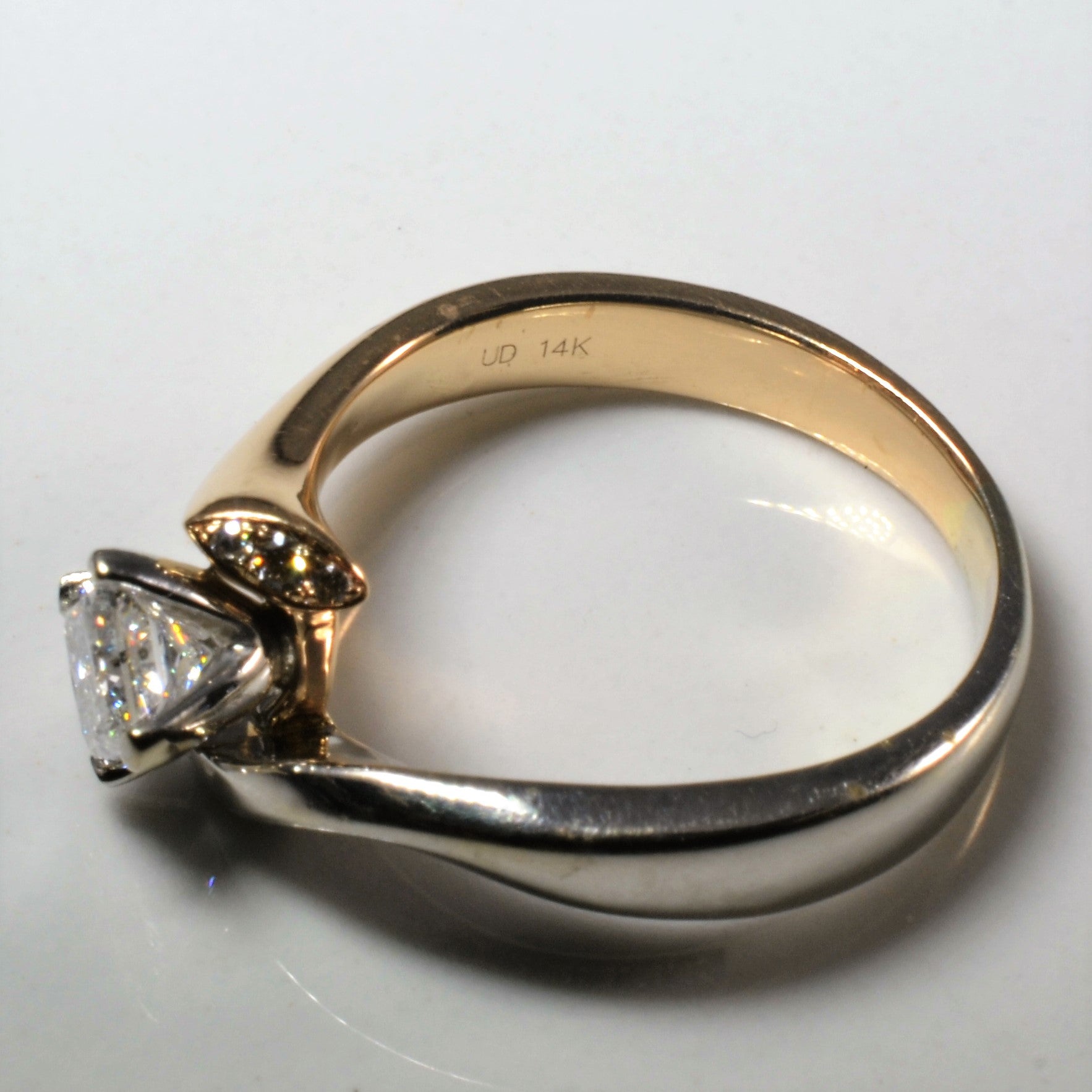Bague de fiançailles princesse à anneau bicolore en diamants | 0,72 ct | Taille 6,25 |
