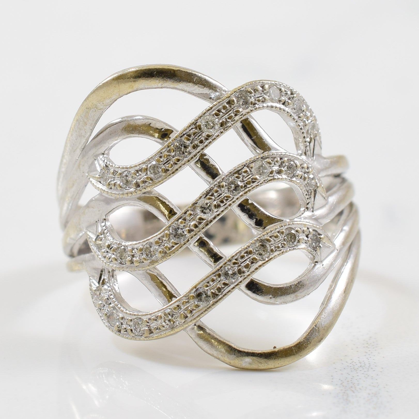Diamond Swirl Cocktail Ring | 0.12ctw | SZ 6.75 |