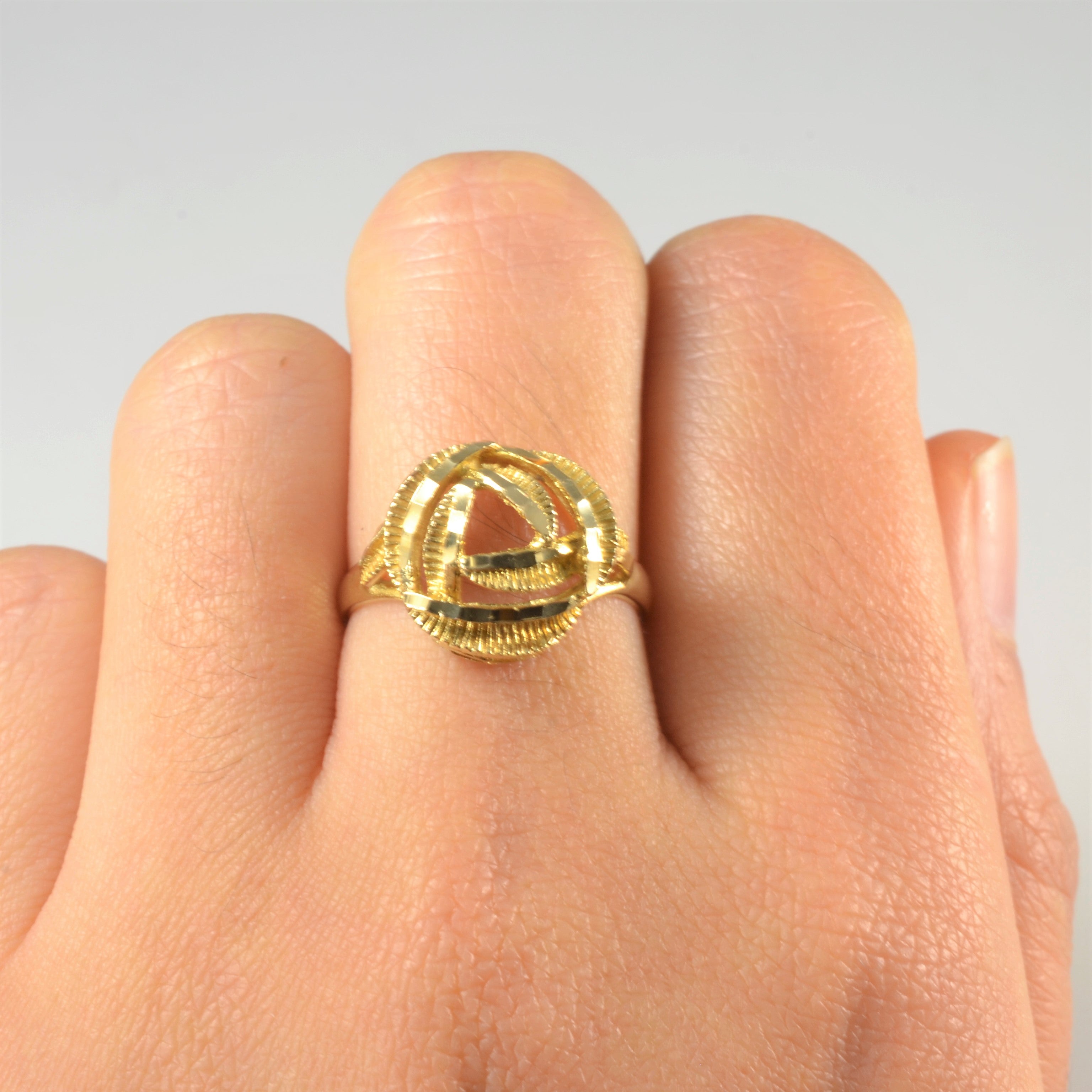 Textured Gold Spiral Cocktail Ring | SZ 6.75 |