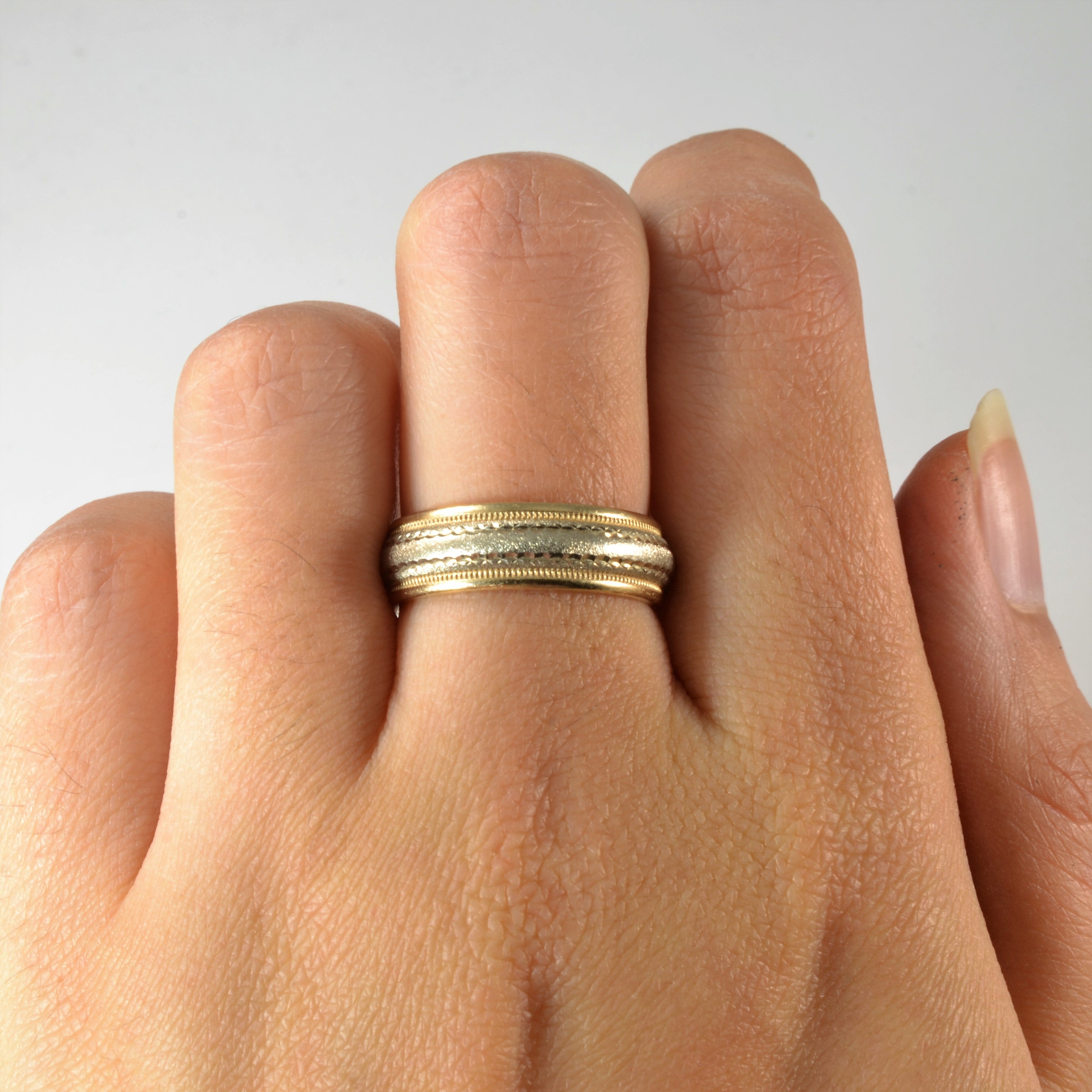 Milgrain Detailed Two Tone Wedding Band | SZ 6 |