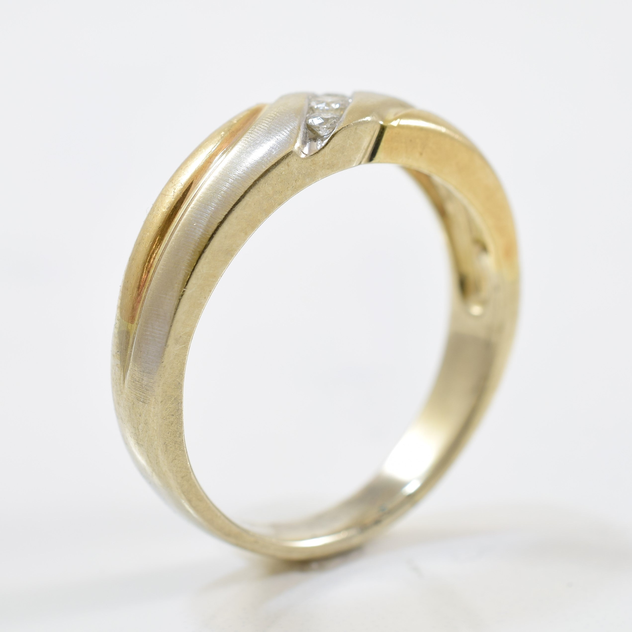 Bague trois diamants sertie en diagonale | 0,10 ct au total | Taille 11,75 |
