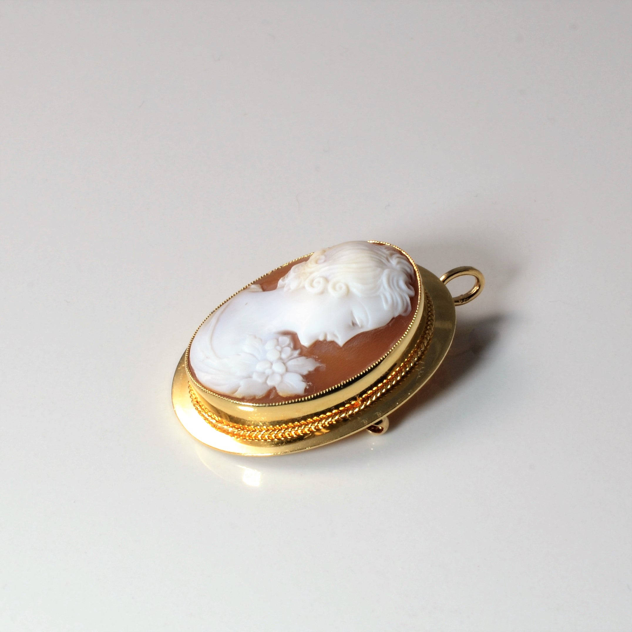 Convertible Cameo Pendant/Brooch |