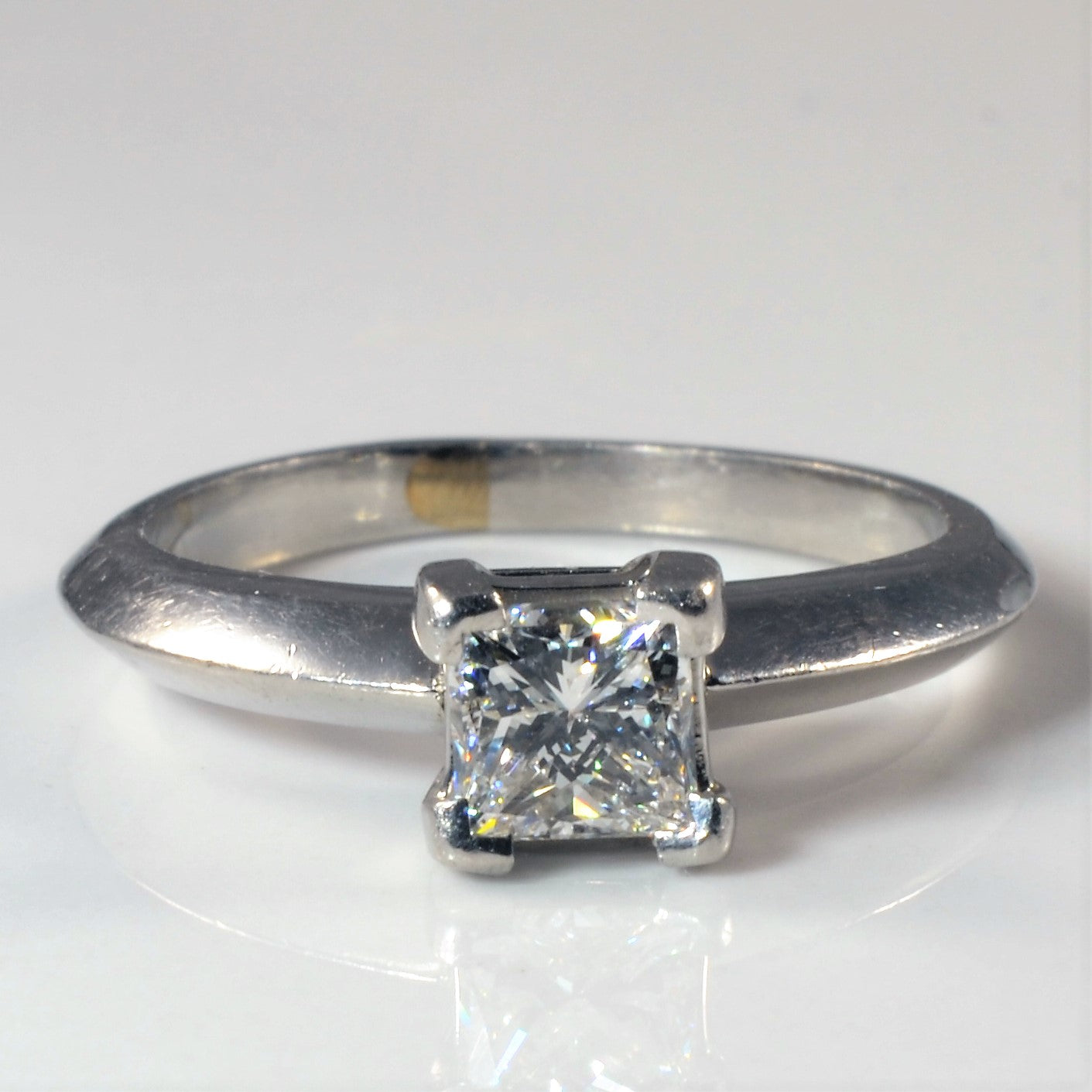 Bague de fiançailles solitaire princesse à bords tranchants | 0,70 ct | Taille 6,5 |