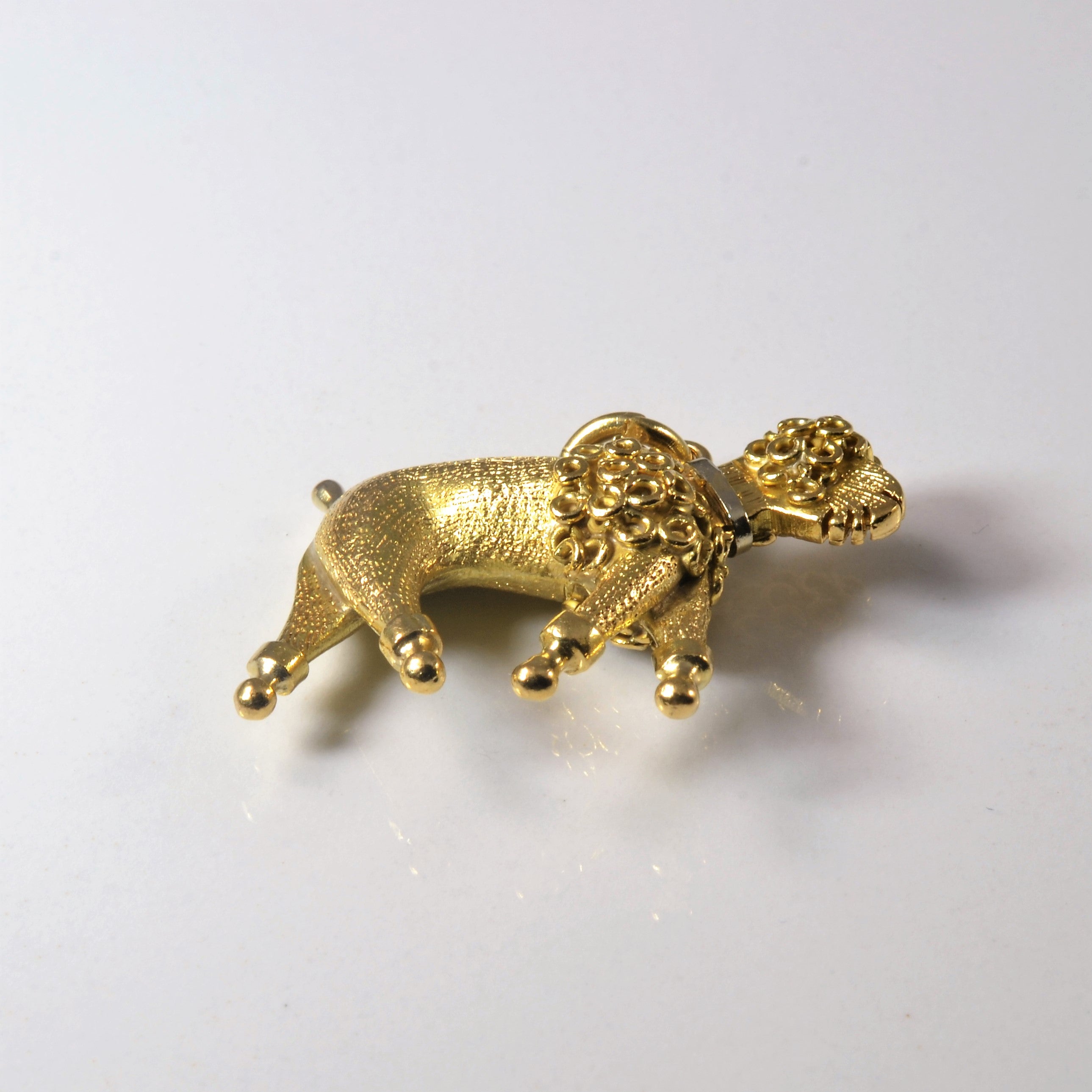 18k Yellow Gold Poodle Pendant |