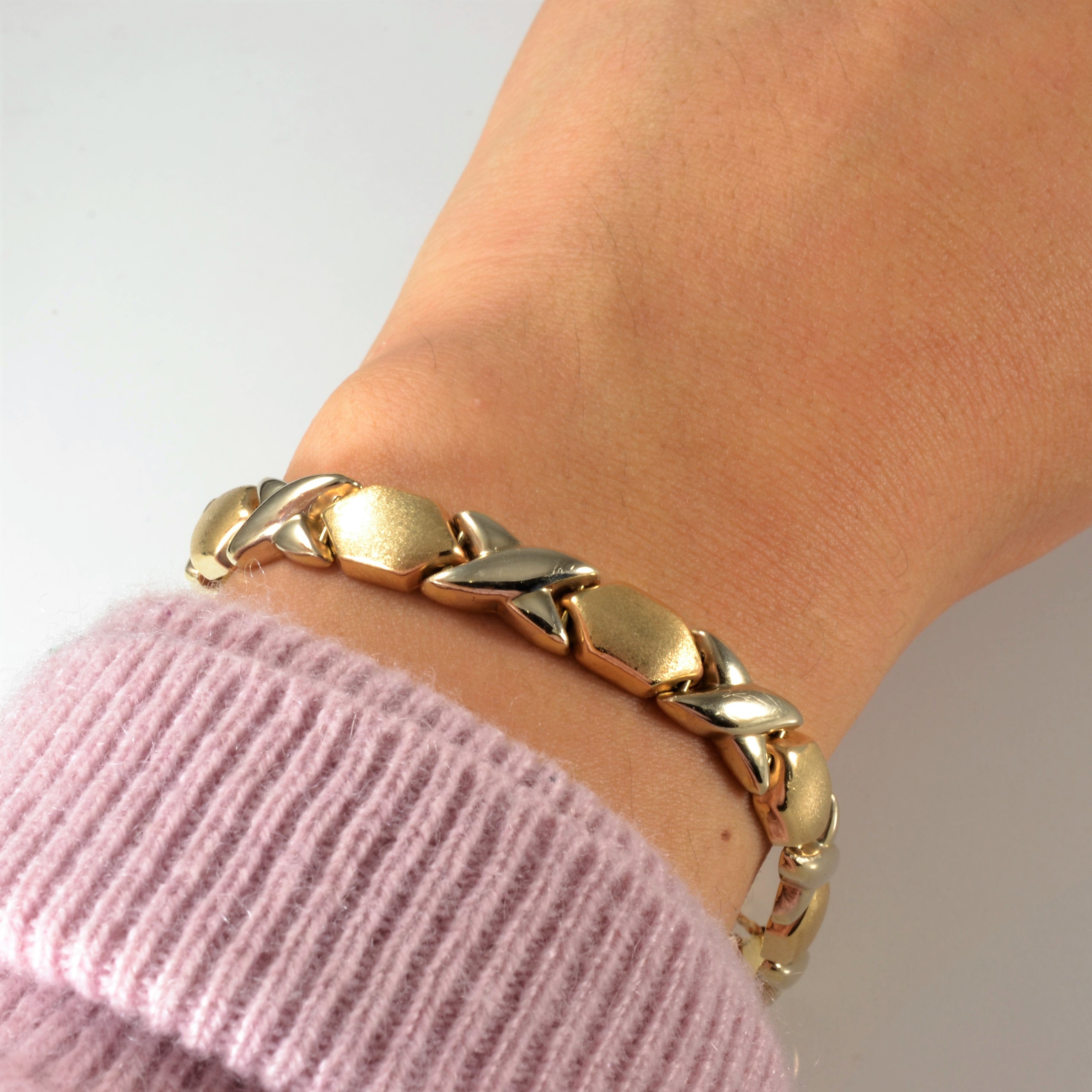 Two Tone Gold "XO" Chain Bracelet | 7" |