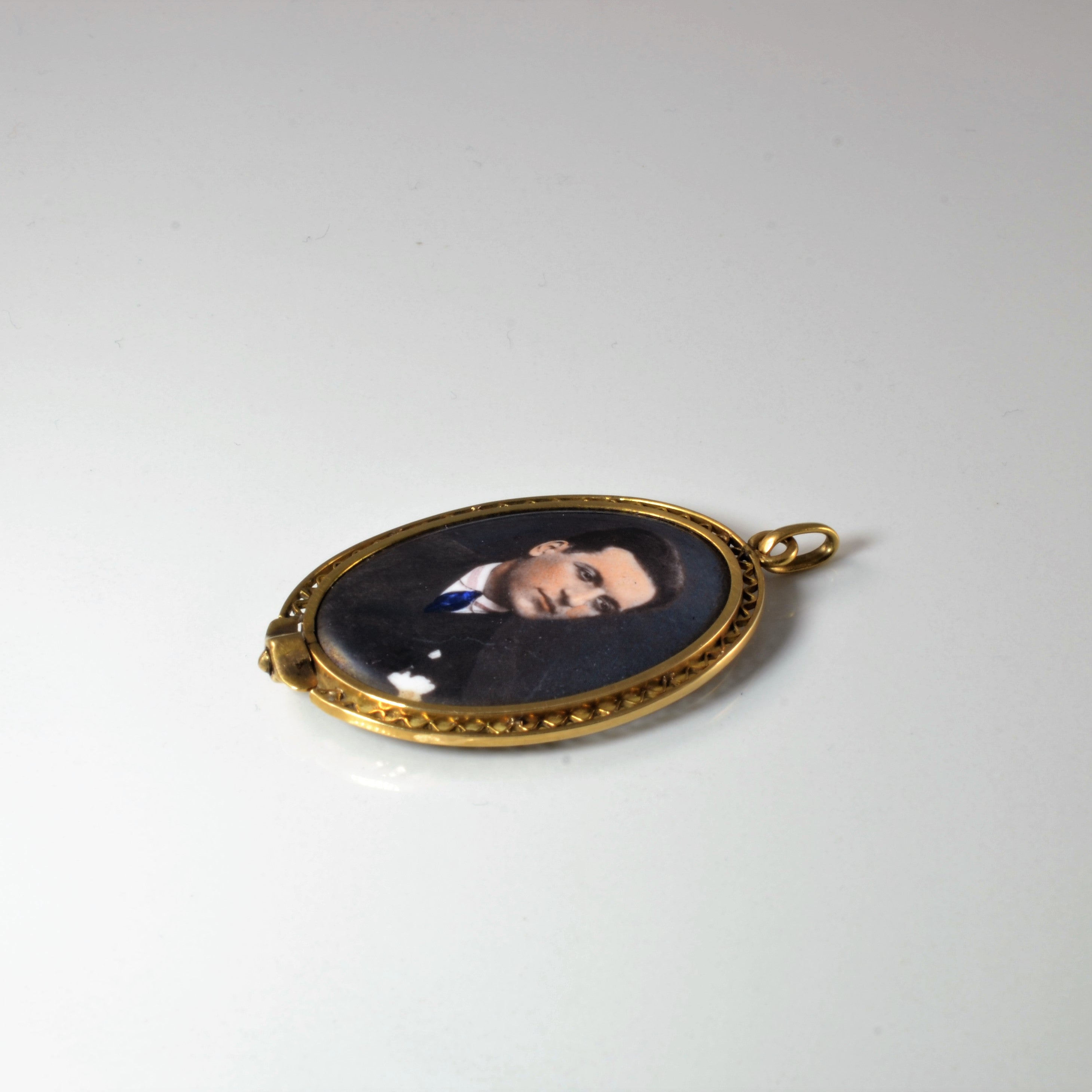 Edwardian Era Oval Portrait Pendant |
