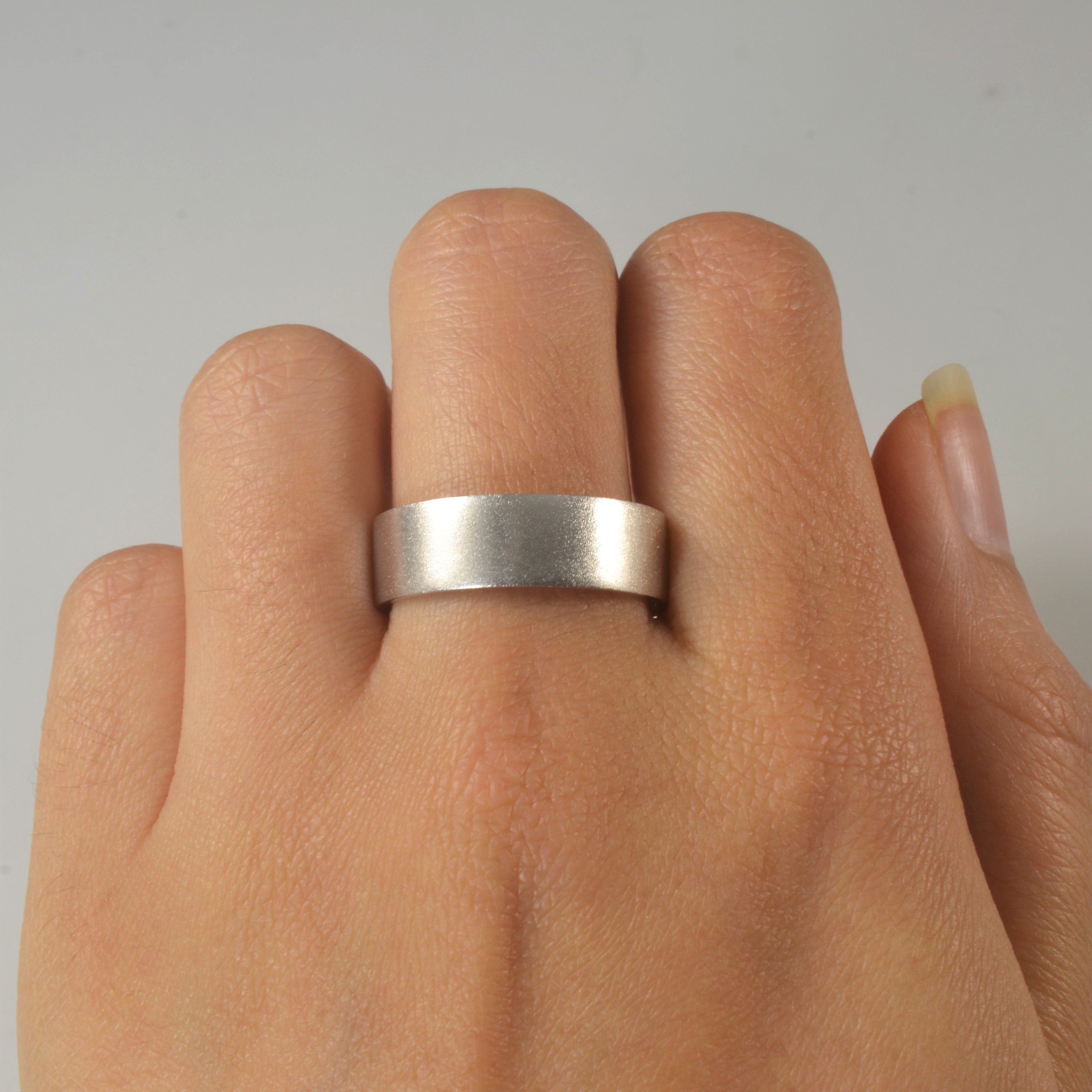 14k White Gold Brushed Band | SZ 10 |