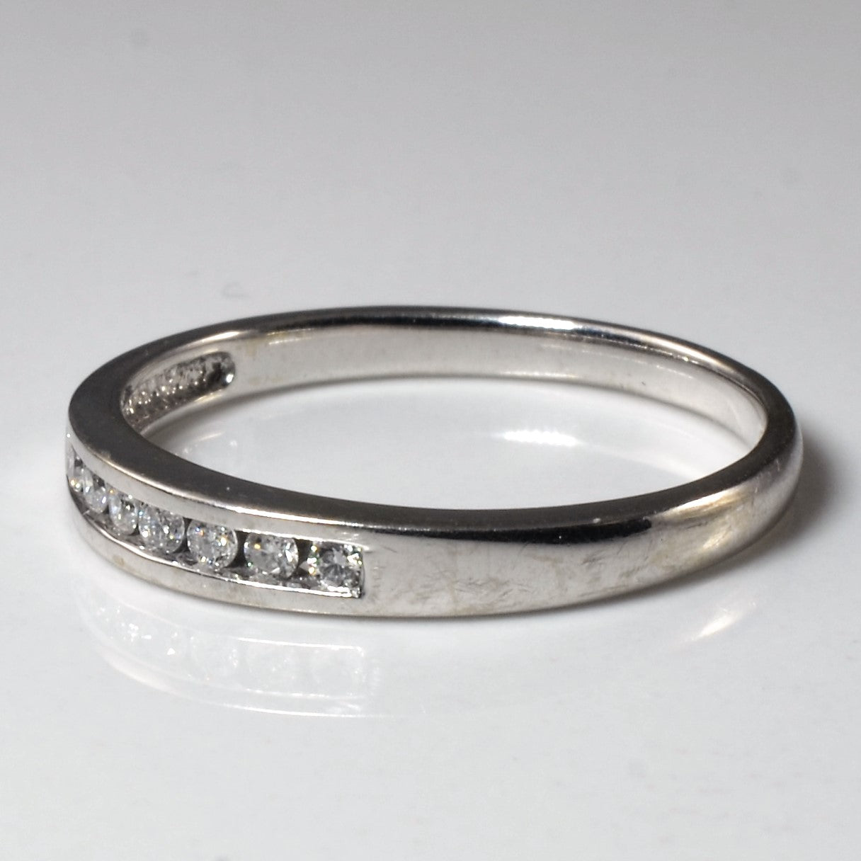 Bague sertie de diamants en canal | 0,11 ct au total | Taille 6,5 |