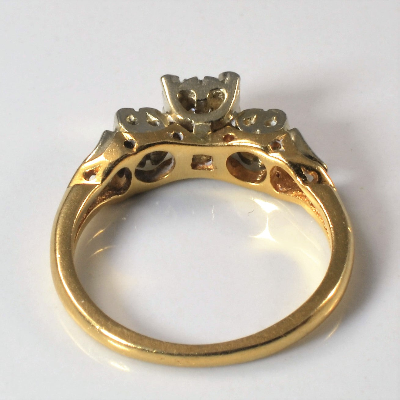 High Set Retro Three Stone Diamond Ring | 0.10ctw | SZ 4.75 |
