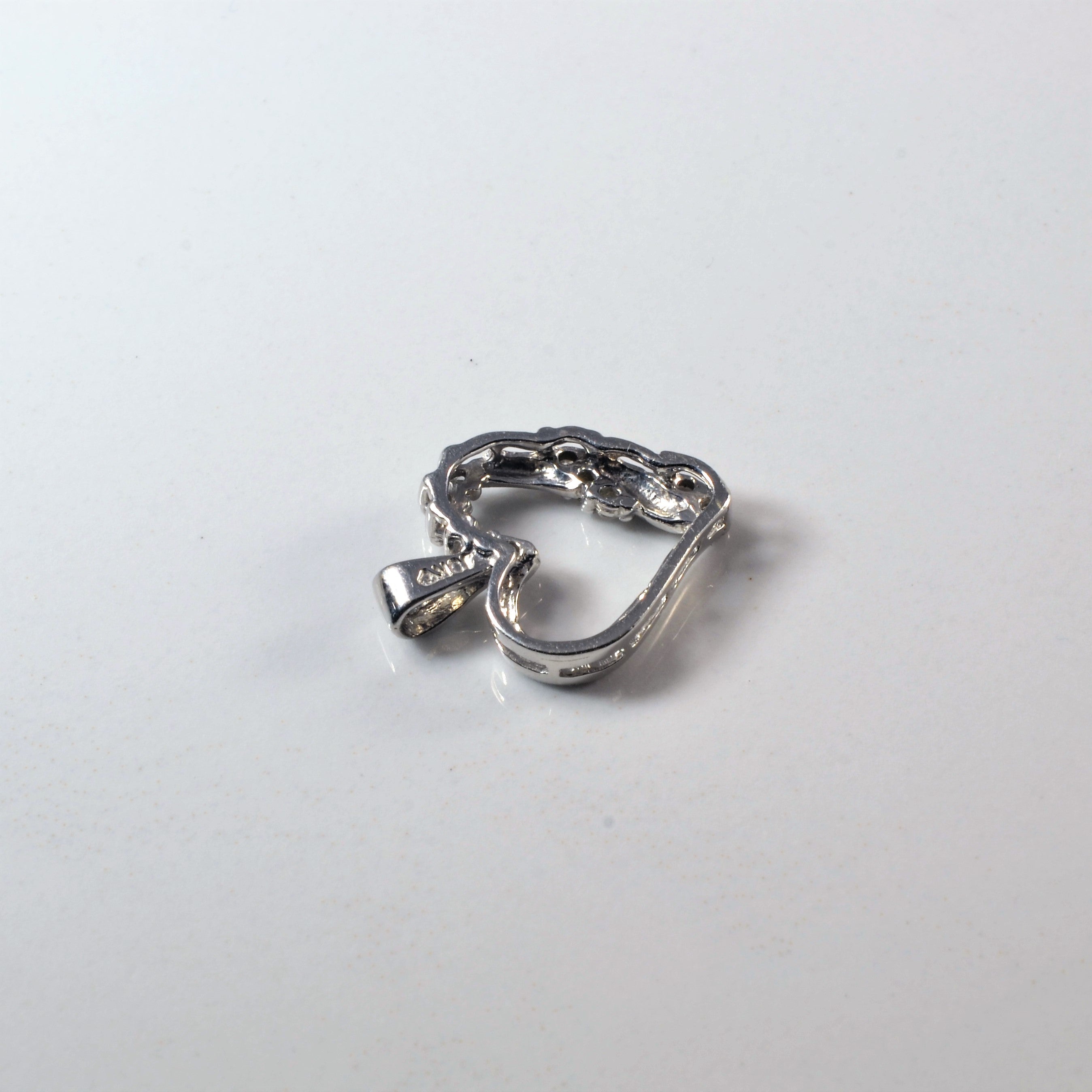 Diamond Heart Pendant | 0.05ctw |