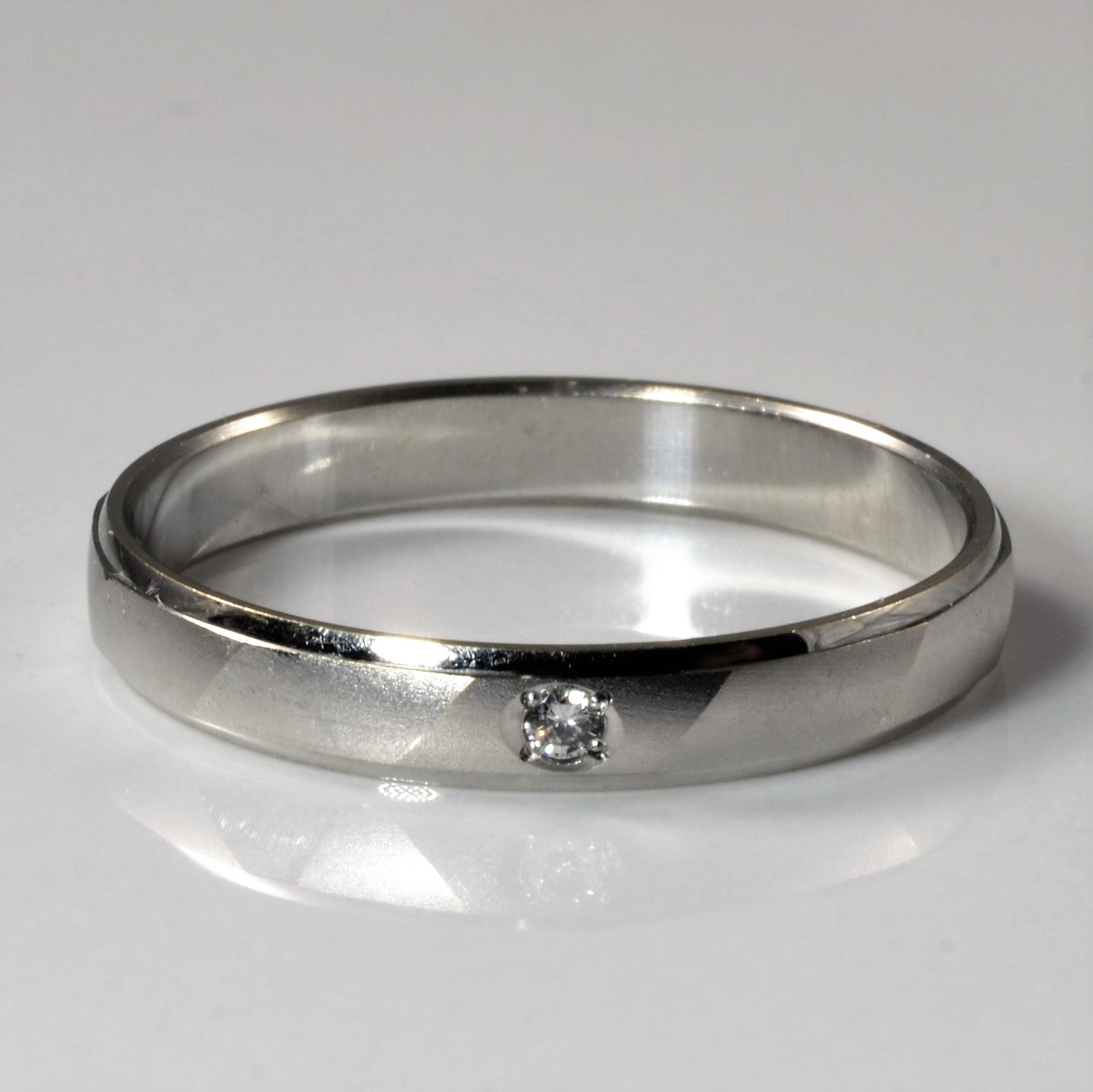 Flush Set Diamond Band | 0.04ct | SZ 9.5 |