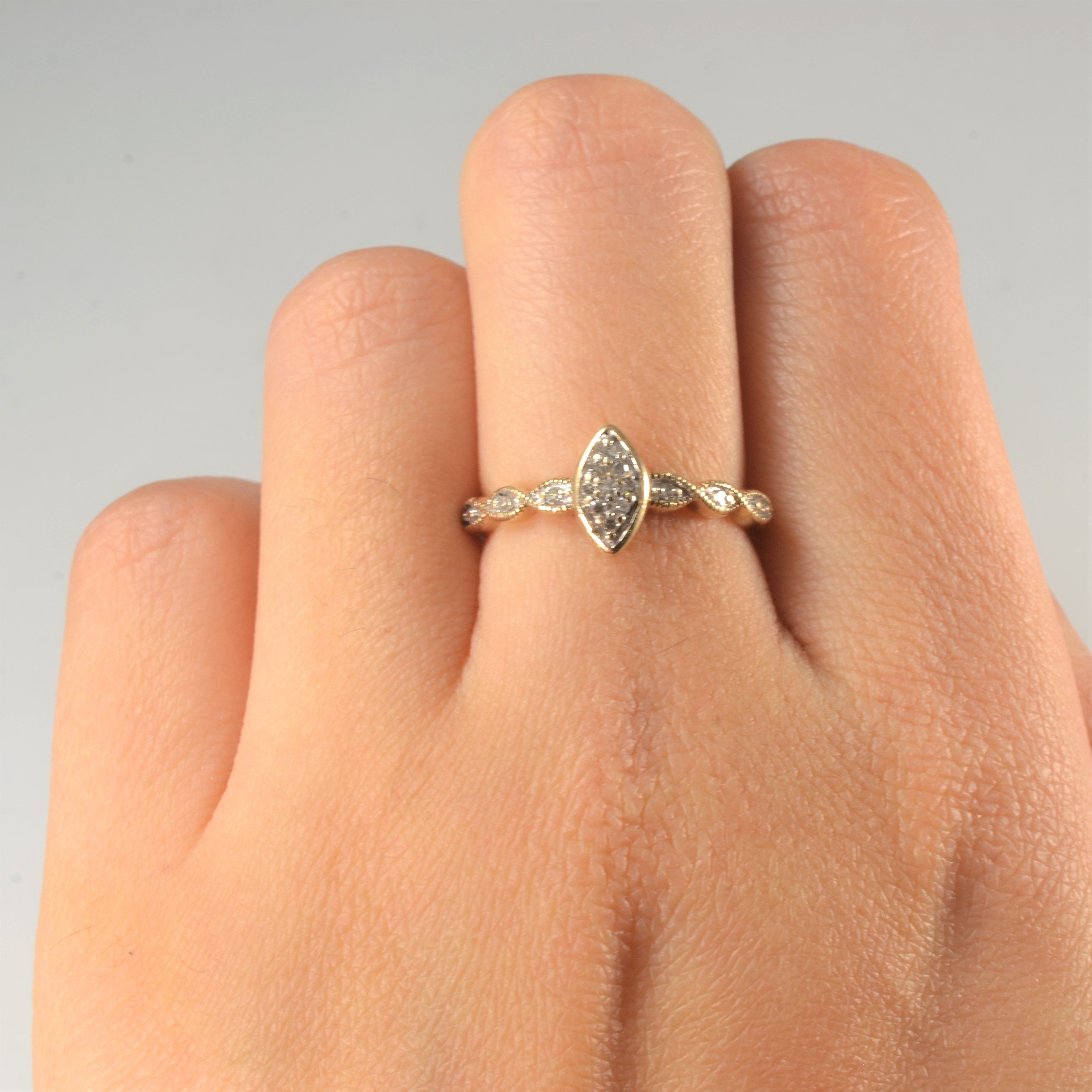 Bague sertie de diamants taille marquise | 0,06 ct | Taille 6,25 |