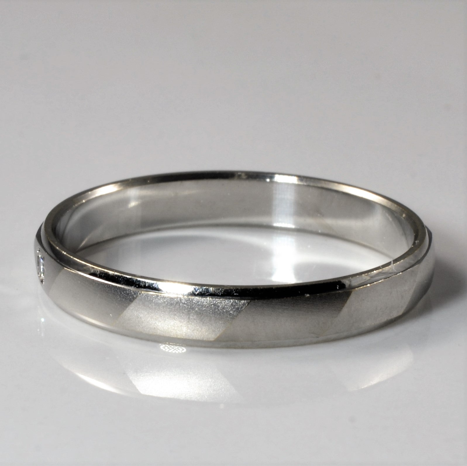 Flush Set Diamond Band | 0.04ct | SZ 9.5 |