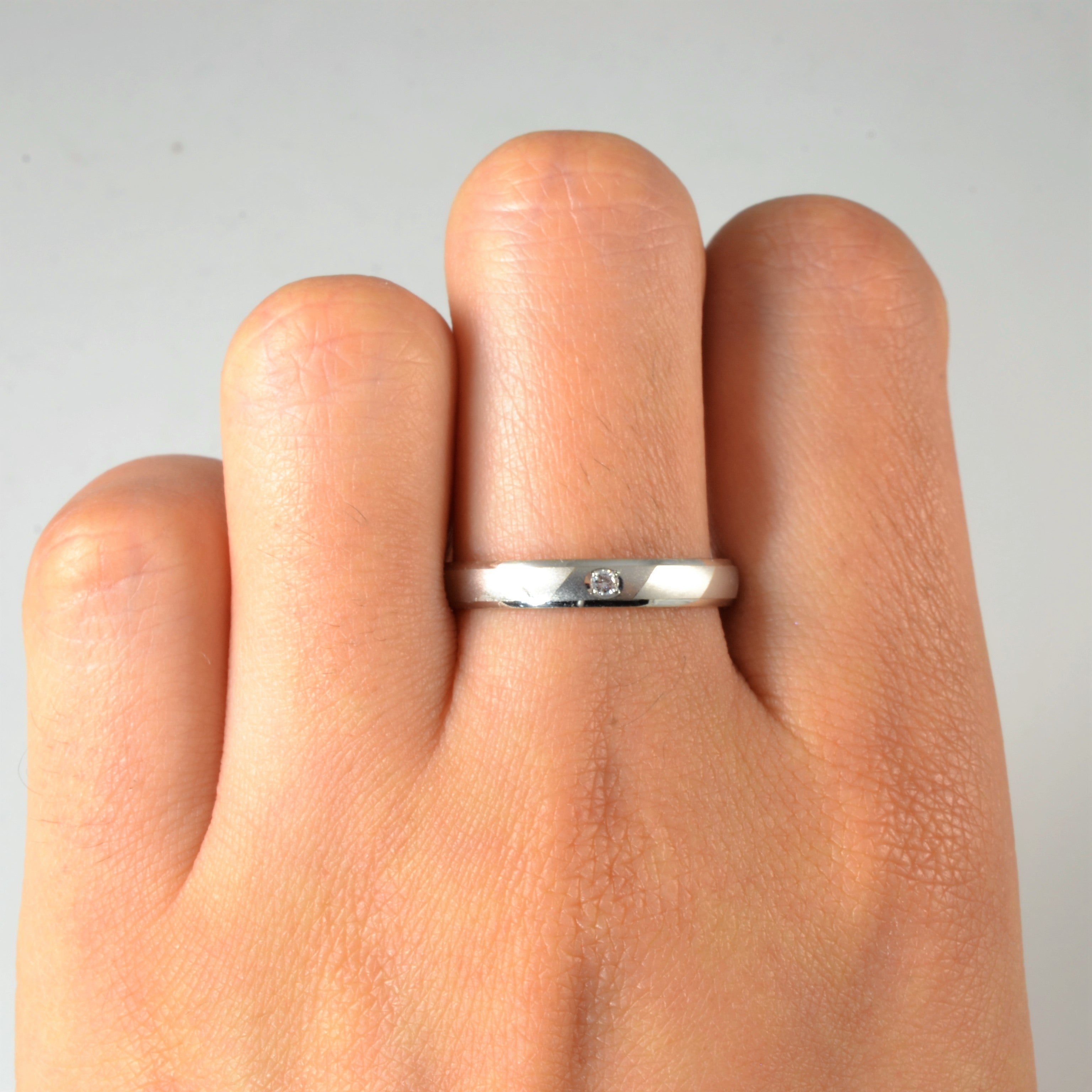 Flush Set Diamond Band | 0.04ct | SZ 9.5 |