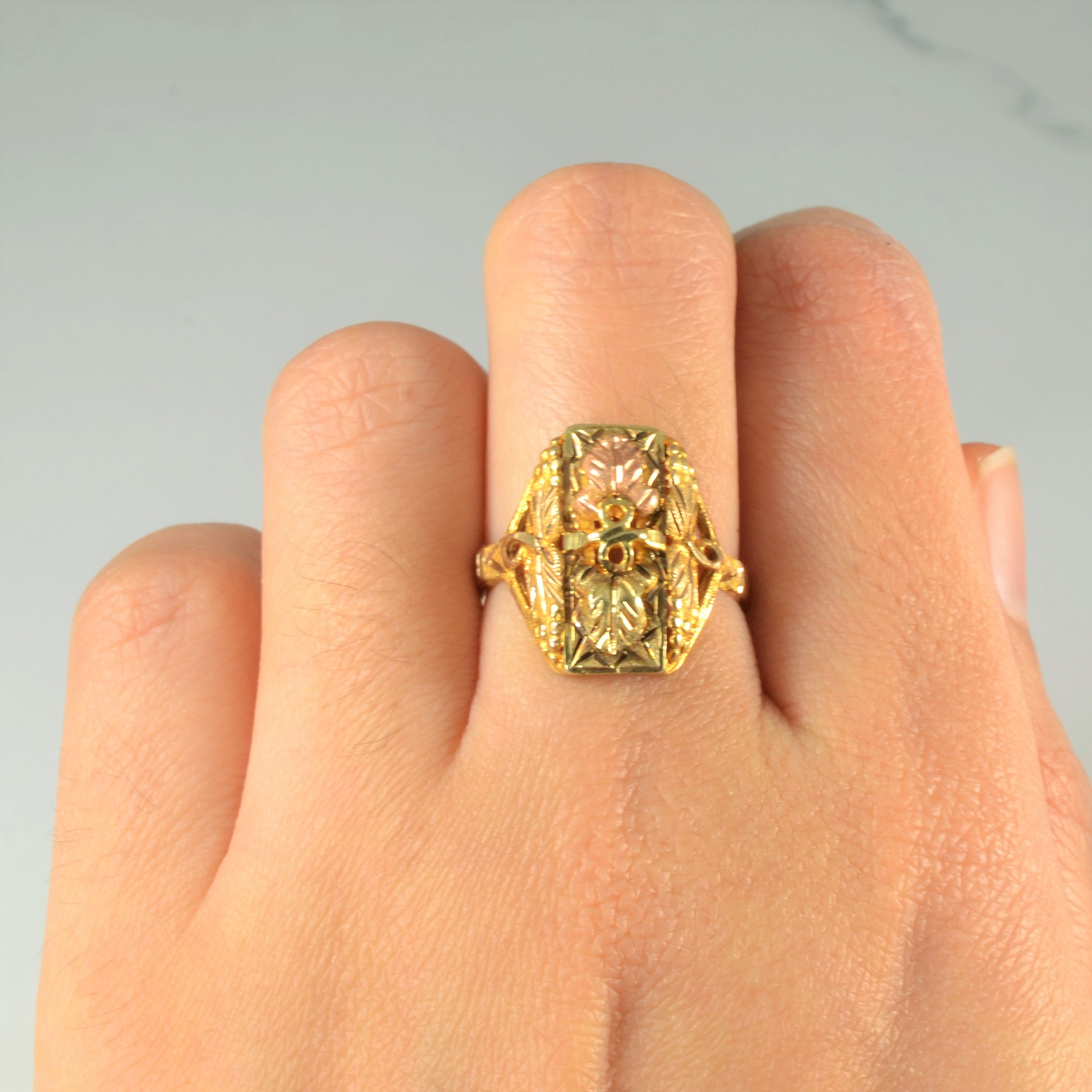 Two Tone Filigree Leaf Ring | SZ 7 |
