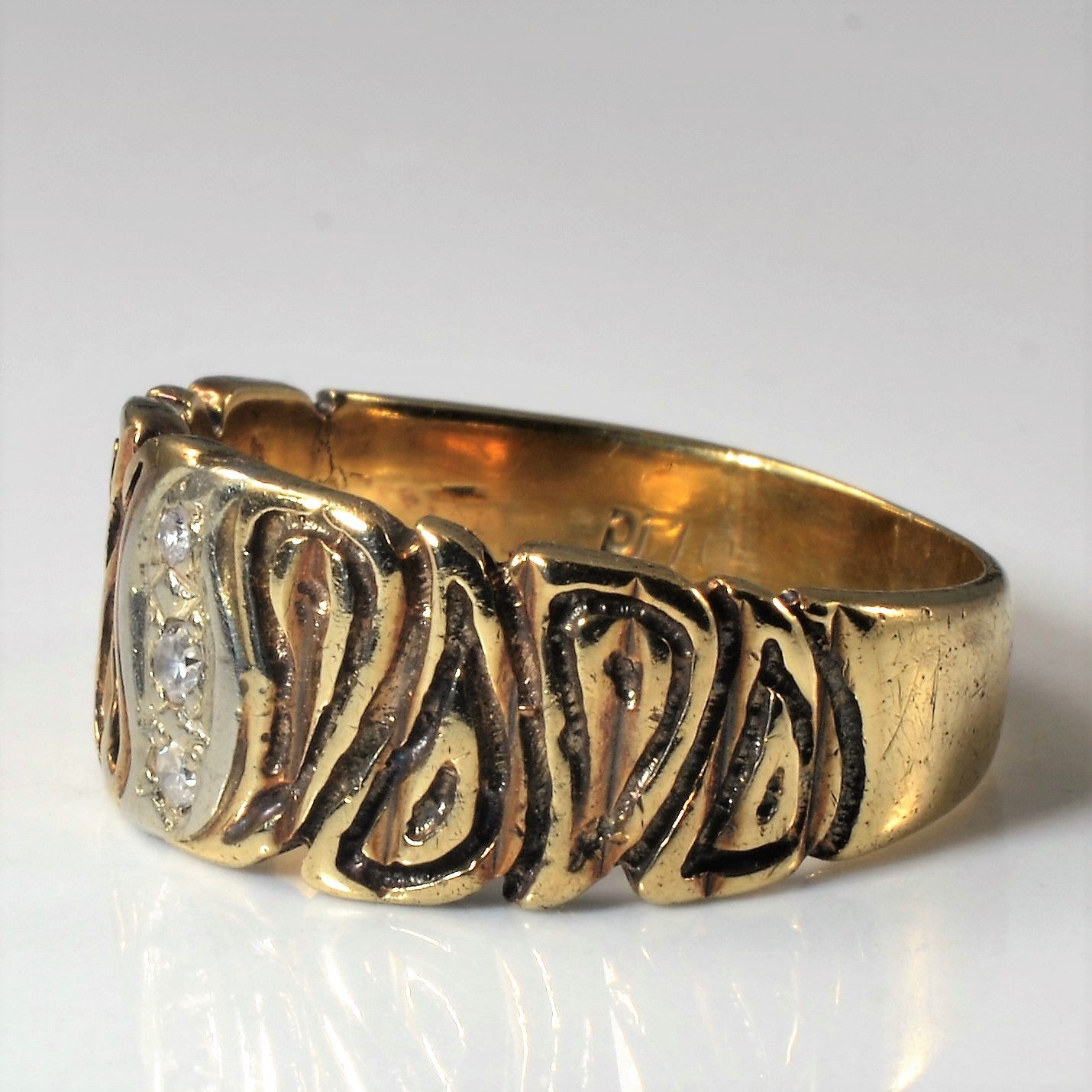 Textured Diamond Ring | 0.07ctw | SZ 10 |