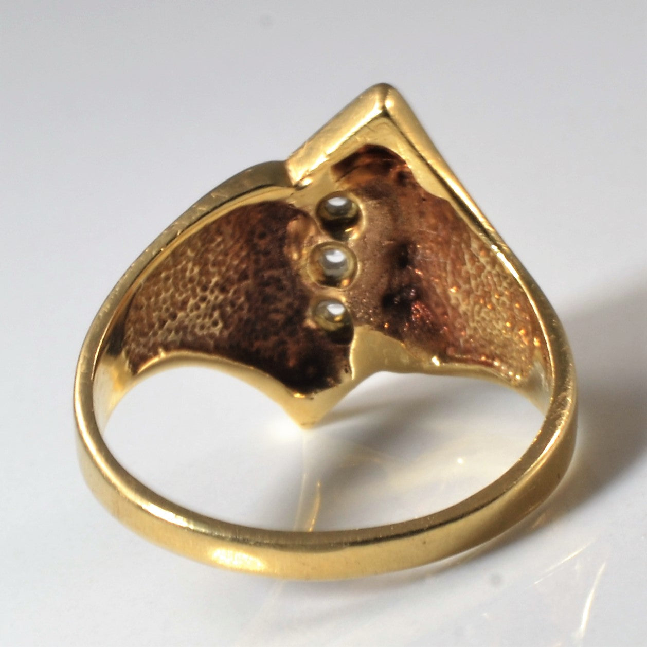 Diamond Chevron Ring | 0.07ctw | SZ 6 |
