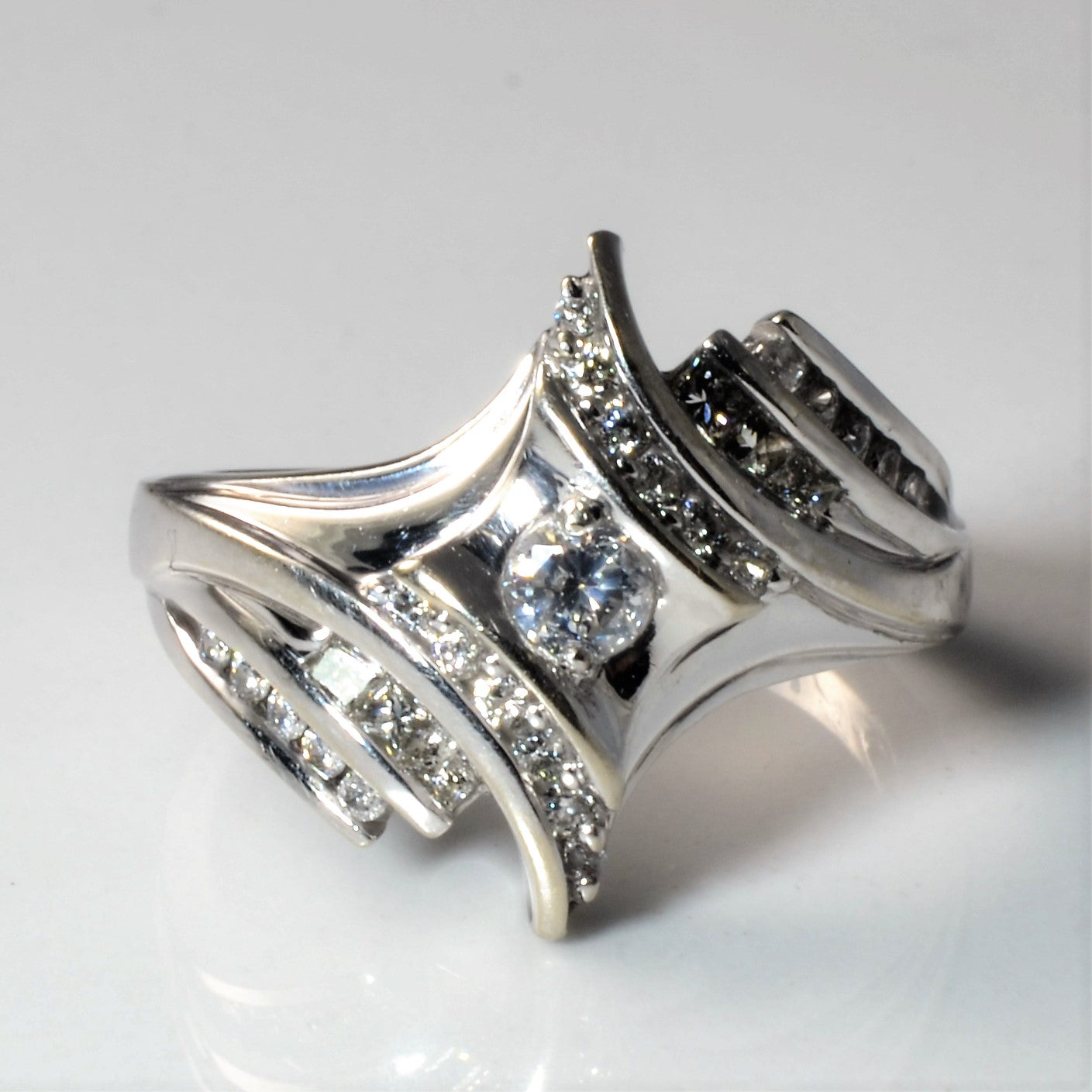 Bague multicanaux sertie de diamants | 0,39 ct | Taille 6,5 |
