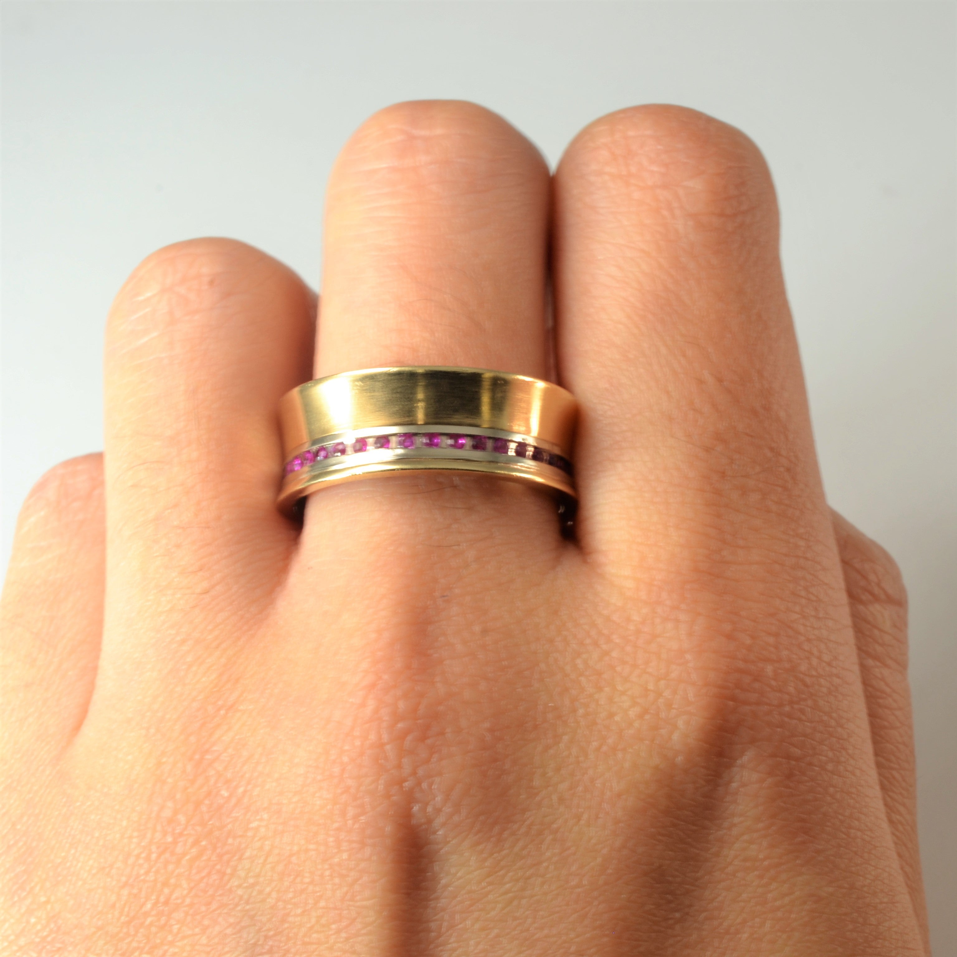 Alliance en saphir synthétique | 0,25 ct | Taille 8,75 |