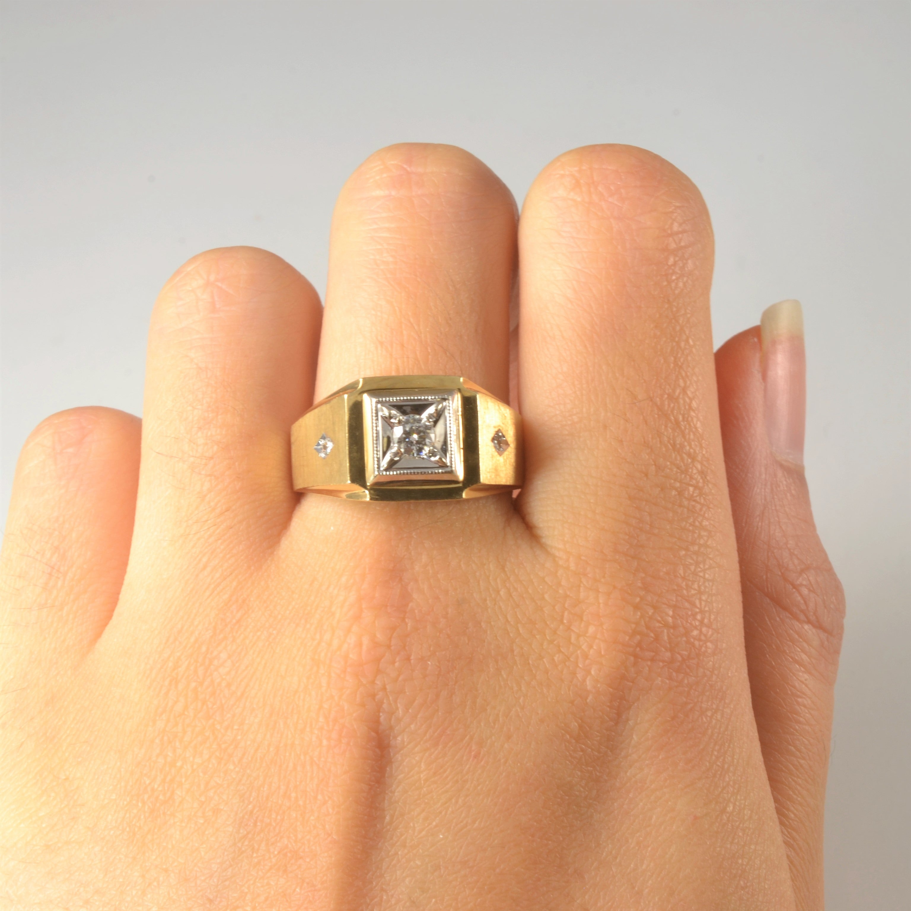 Illusion Set Three Stone Diamond Ring | 0.20ctw | SZ 9 |