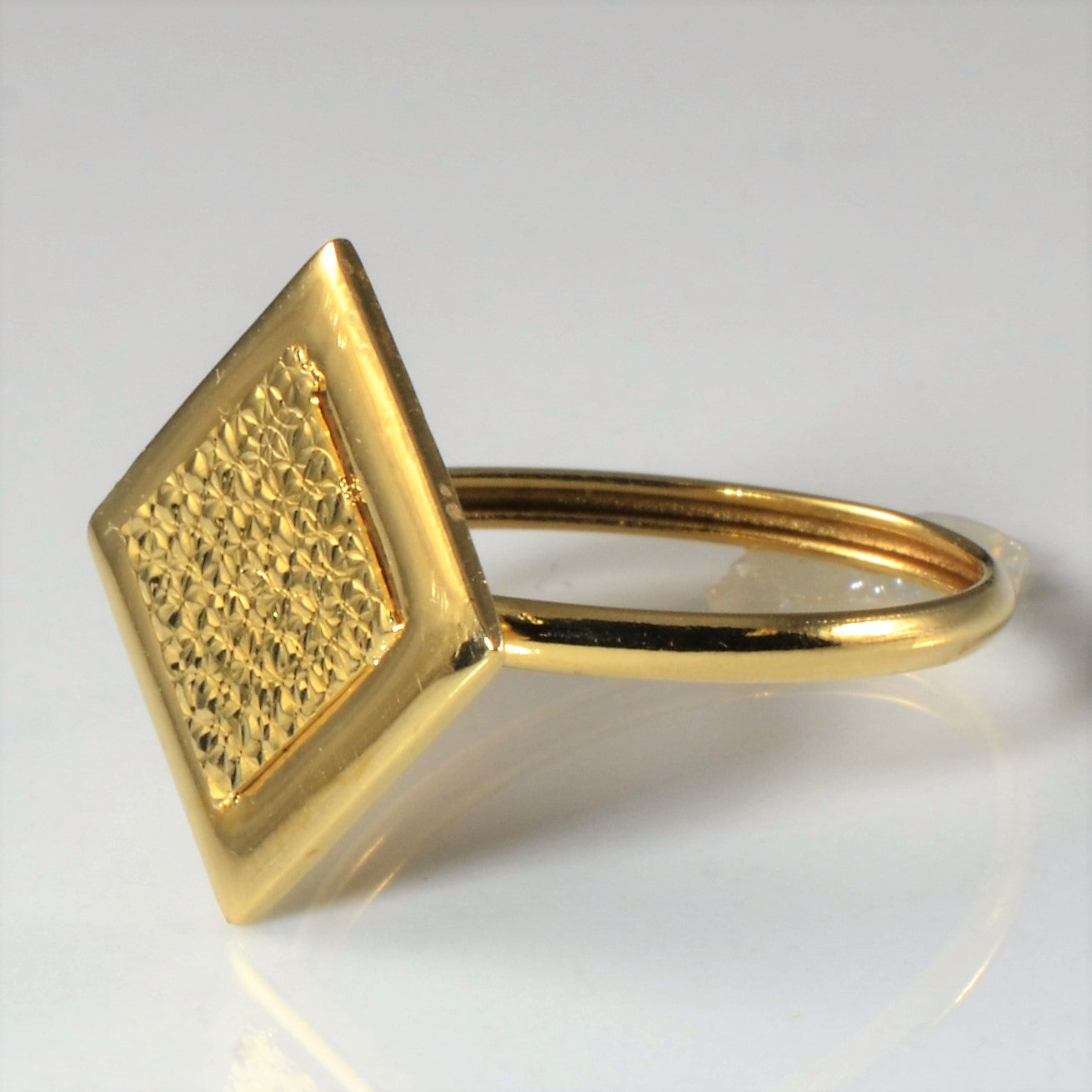 Geometric Gold Cocktail Ring | SZ 8 |